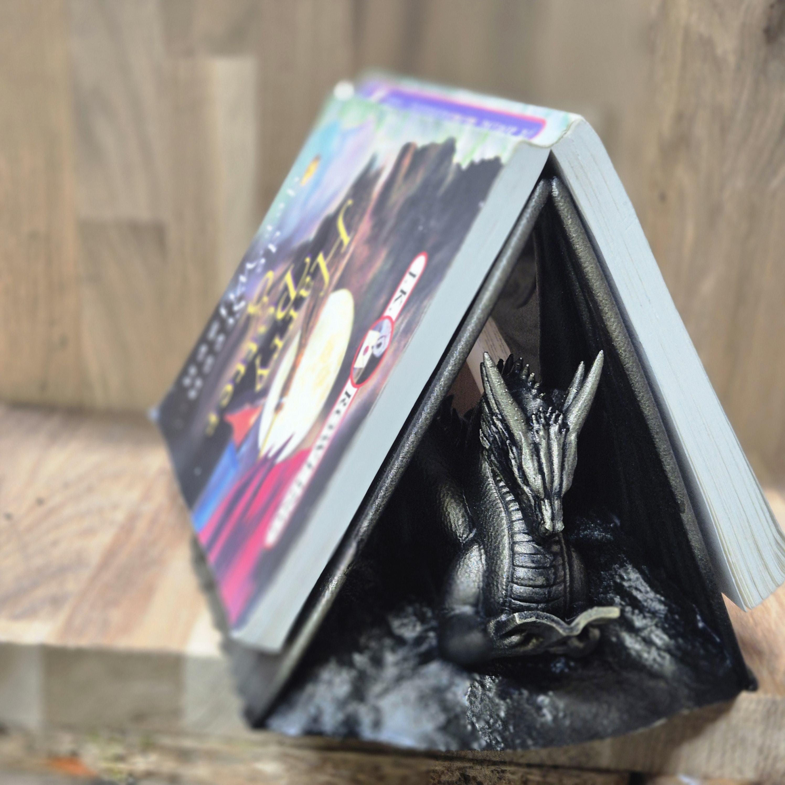 Book holder dragon - fantasy bookshelf decor onyxstorm forthwing lover gift