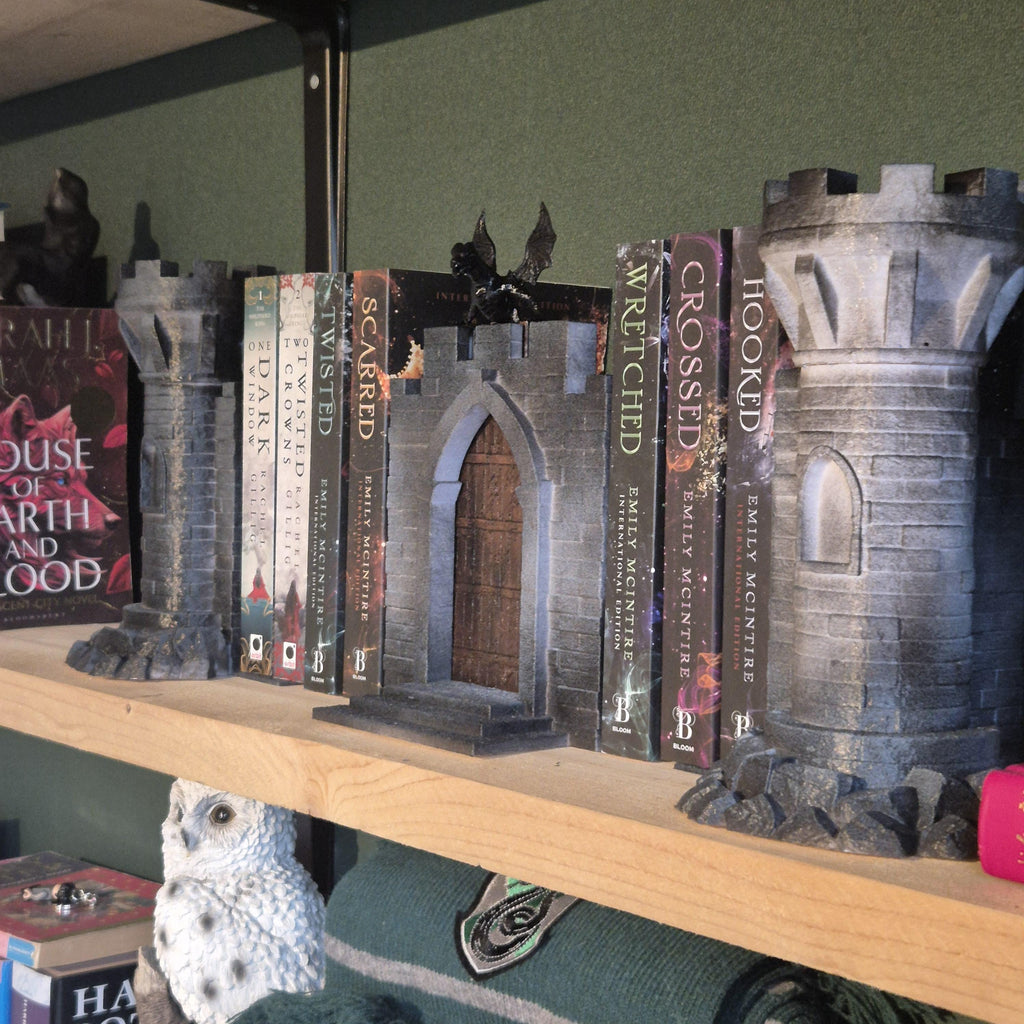 Fantasy Castle book ends & nook - DnD DM screen