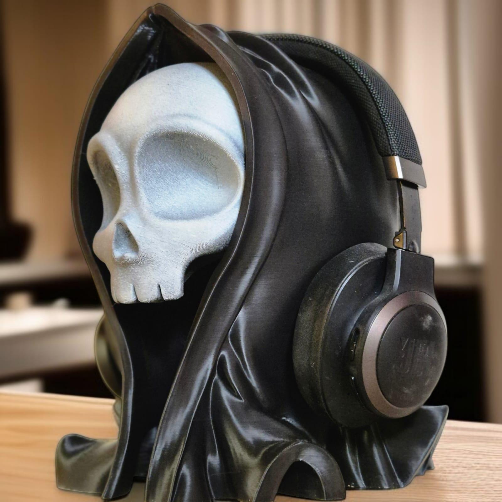 Ghost Controller Holder - Spooky and Functional Gaming Accessory
