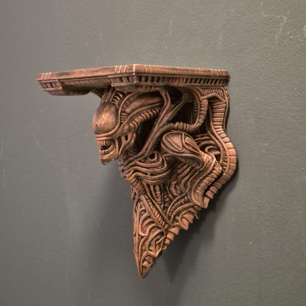 Alien Skull Wall Shelf – Biomechanical Giger-Inspired Wall Bracket – Sci-Fi Horror Shelf Decor – Gothic Xenomorph Art Sculpture