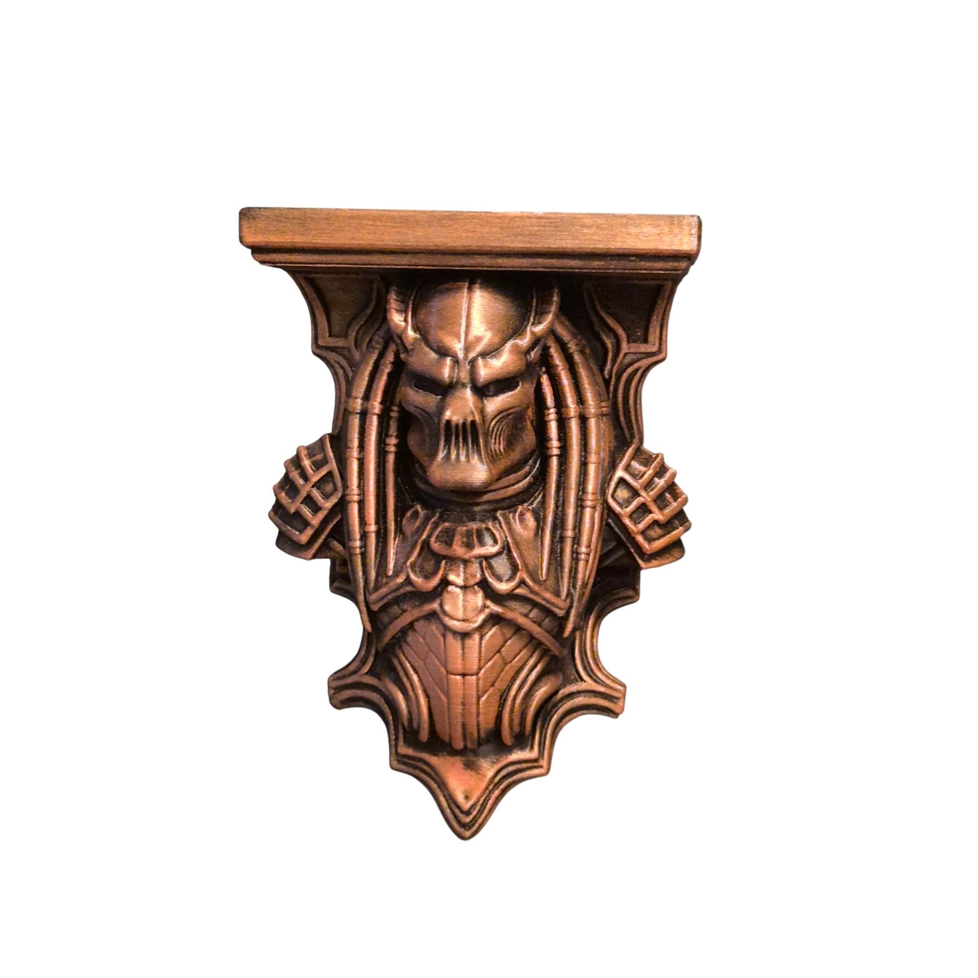 Predator Warrior Wall Shelf – Bronze Sci-Fi Trophy Bracket – Gothic Alien Decor – Hand Painted Horror Sculpture