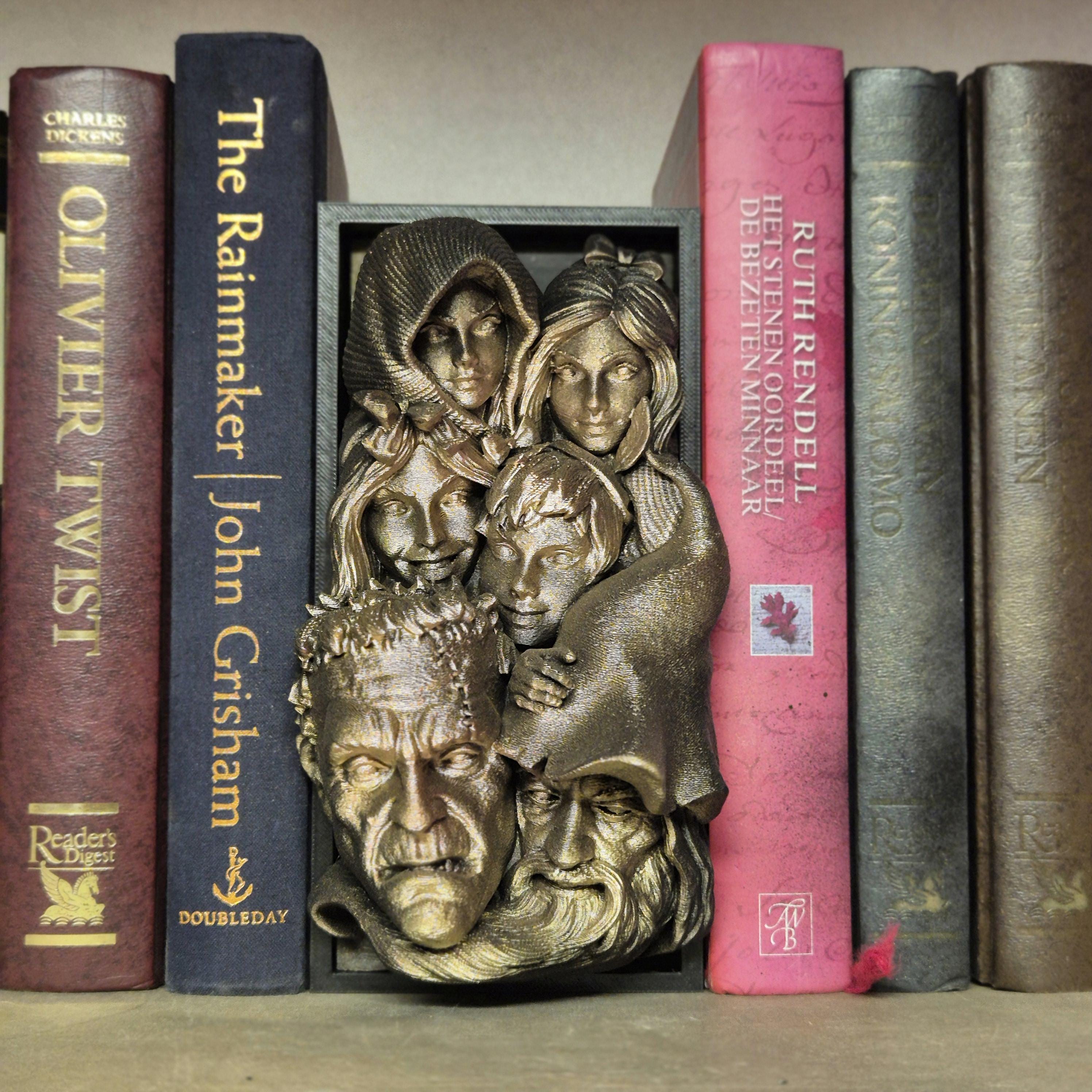 Once upon a time Enchantment Book Nook: A Seductive & Mystical Reading Sanctuary