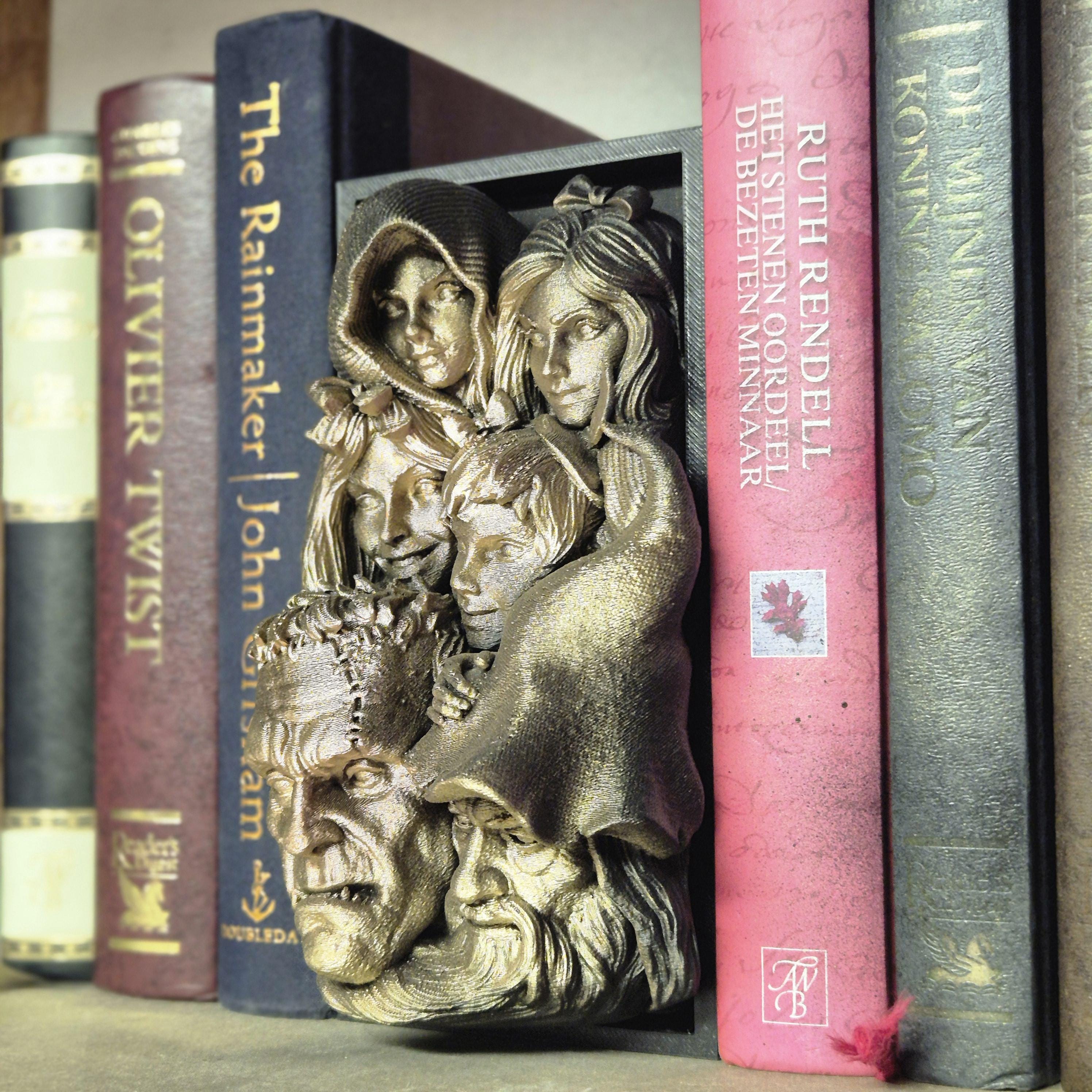 Once upon a time Enchantment Book Nook: A Seductive & Mystical Reading Sanctuary