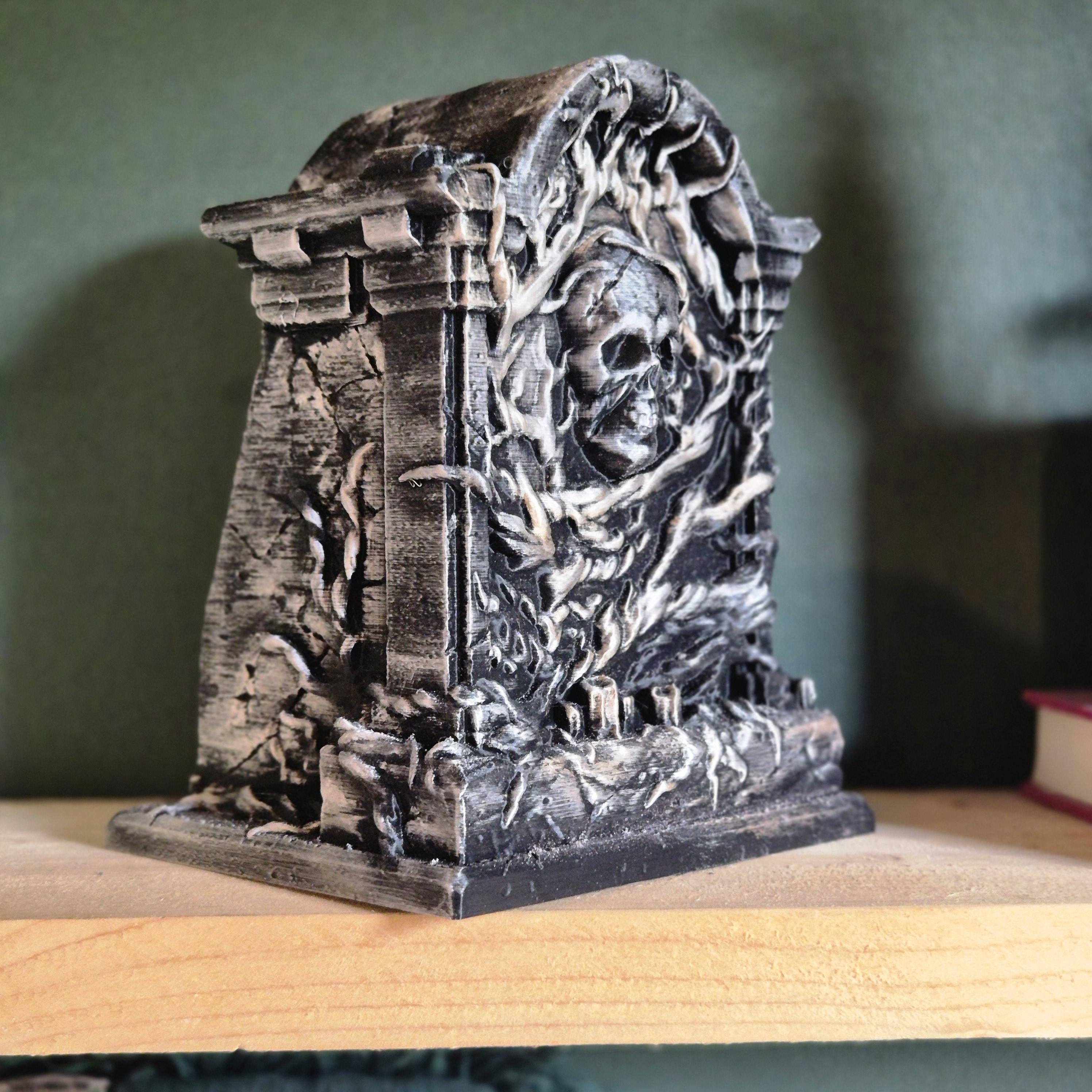 Gotische Grabstein-Buchstütze – Totenkopf und Ranken, Grabstein-Bücherregal-Dekor | Dark Academia &amp; gruseliger Wohnakzent