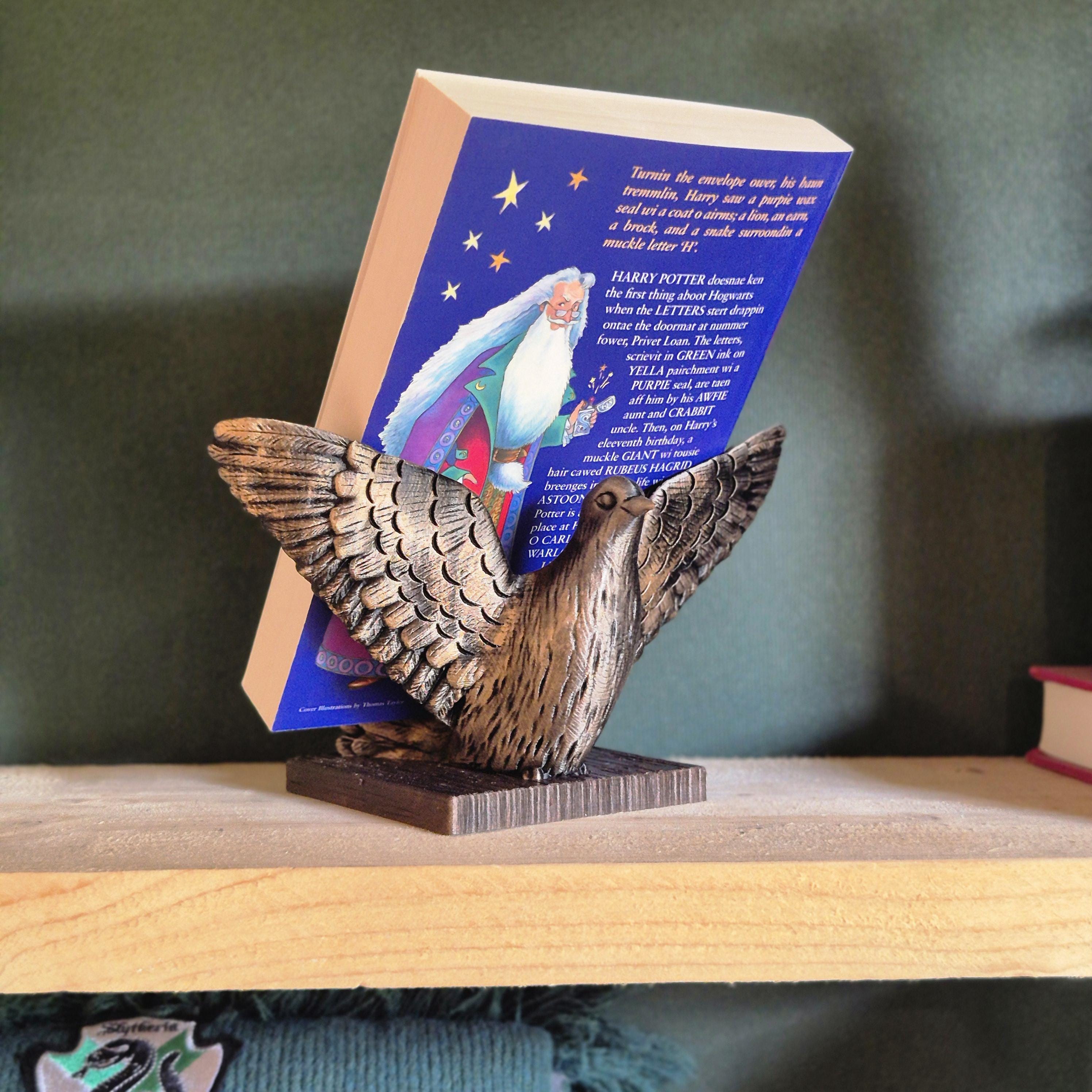 Bird Book Holder – Decorative Winged Book Stand | Rustic Animal Bookshelf Decor | Unique Gift for Readers