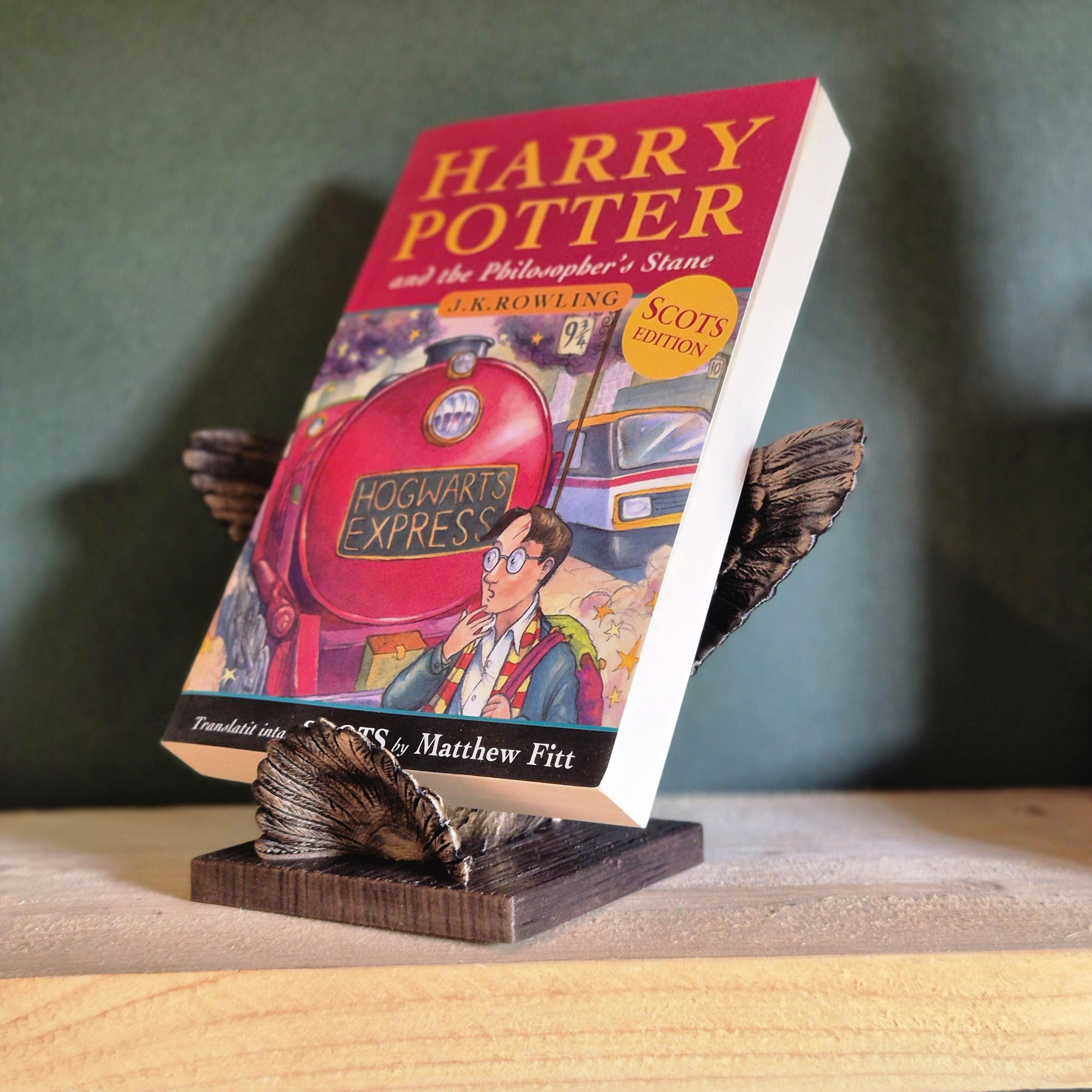 Bird Book Holder – Decorative Winged Book Stand | Rustic Animal Bookshelf Decor | Unique Gift for Readers