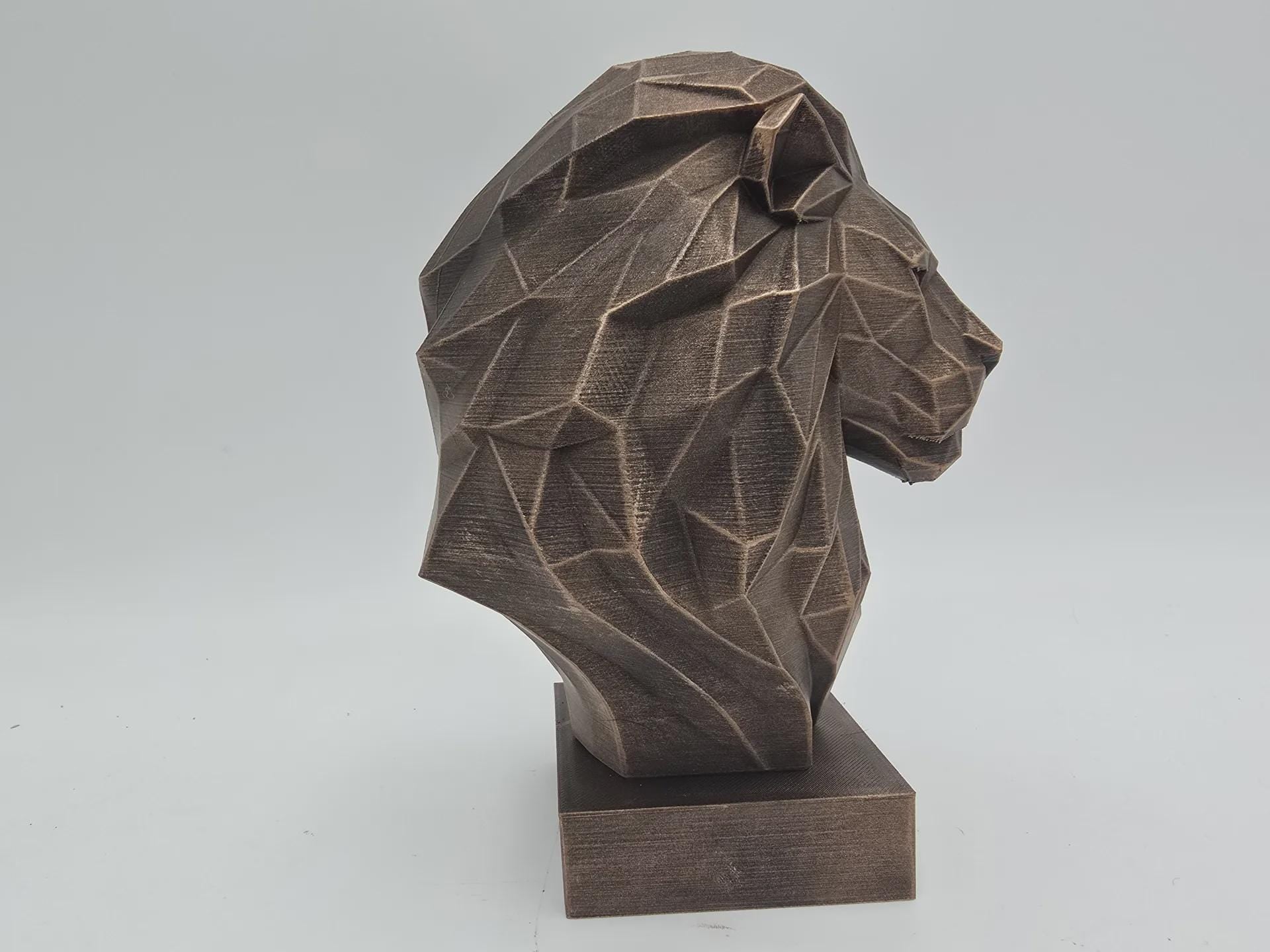 Bust of a lion wild life low poly statue - home decor lover gift for him her handpainted ornament