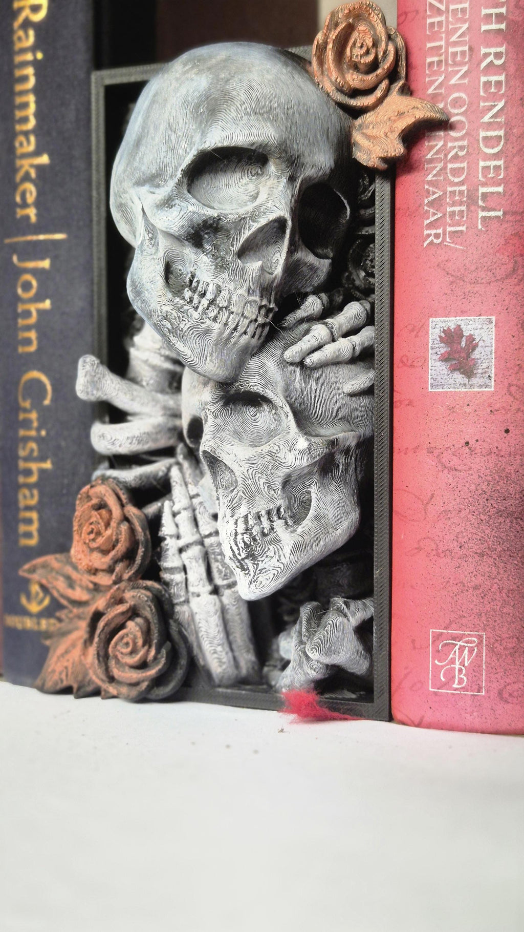 Book nook skeleton eternity love - bookshelf skull rose decor