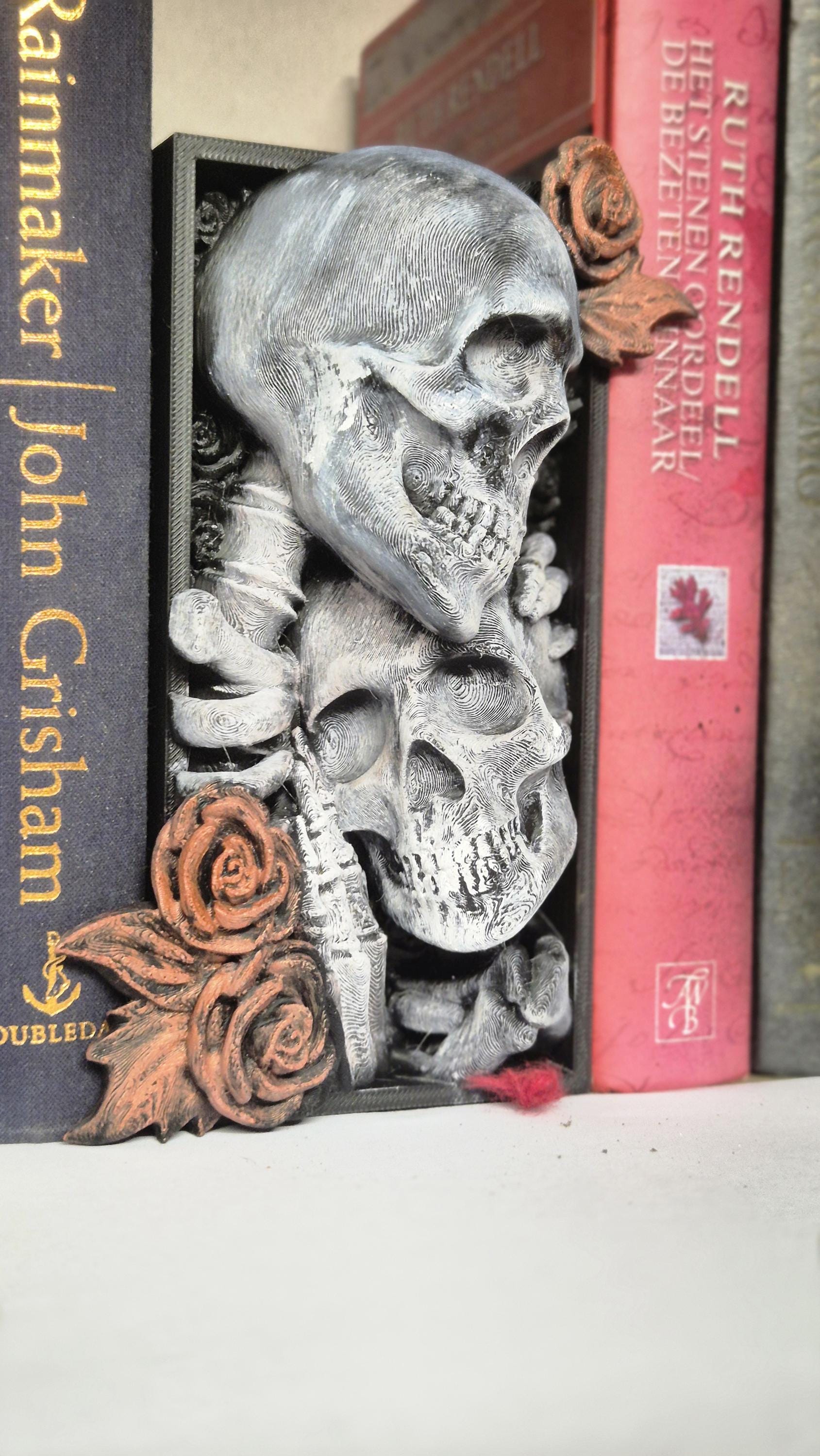 Book nook skeleton eternity love - bookshelf skull rose decor