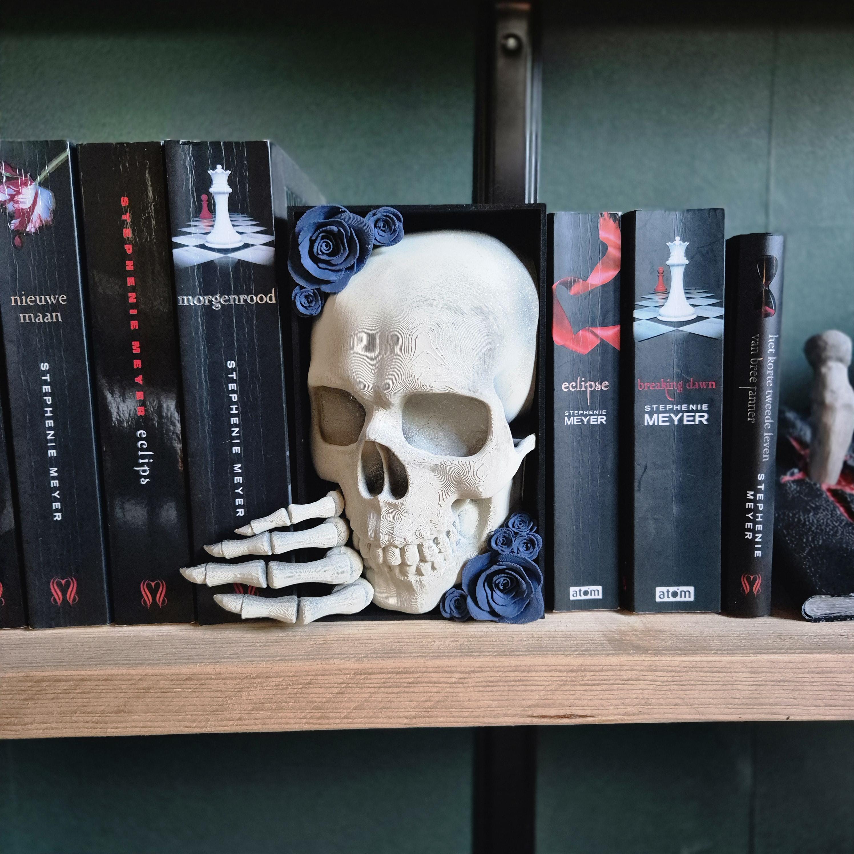Bücherecke Totenkopf mit roten Rosen - Bücherregal Fantasy Vampir Deko Geschenk