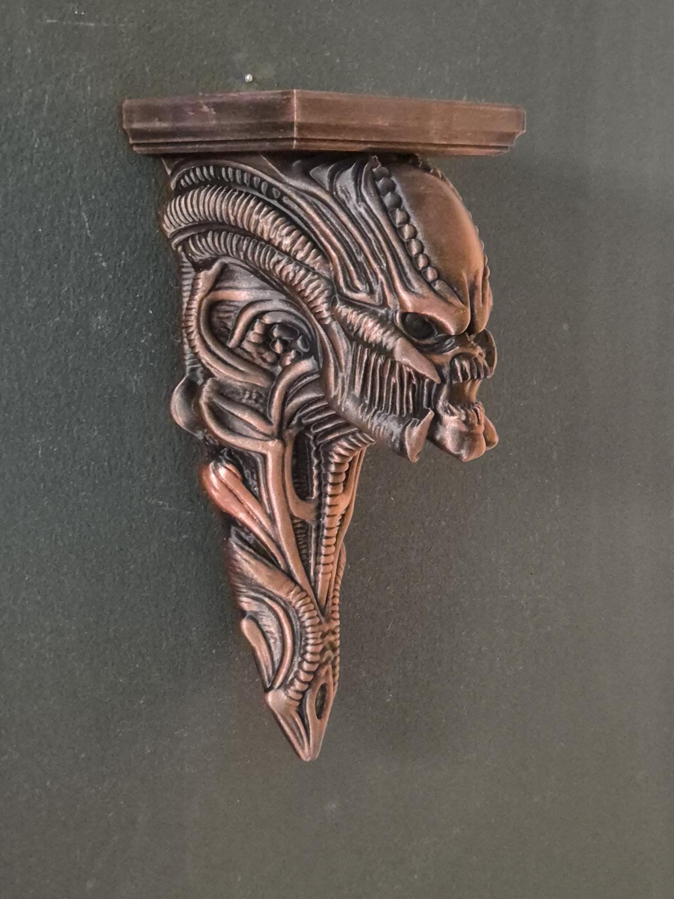 Gothic Wall Shelf with Demon Dragon Skeleton Design – Dark Fantasy Candle Holder – Horror Home Decor