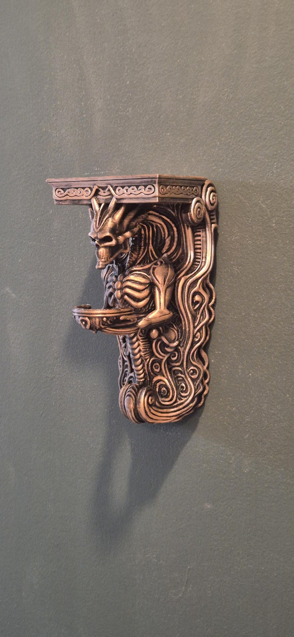 Gothic Wall Shelf with Demon Dragon Skeleton Design – Dark Fantasy Candle Holder – Horror Home Decor