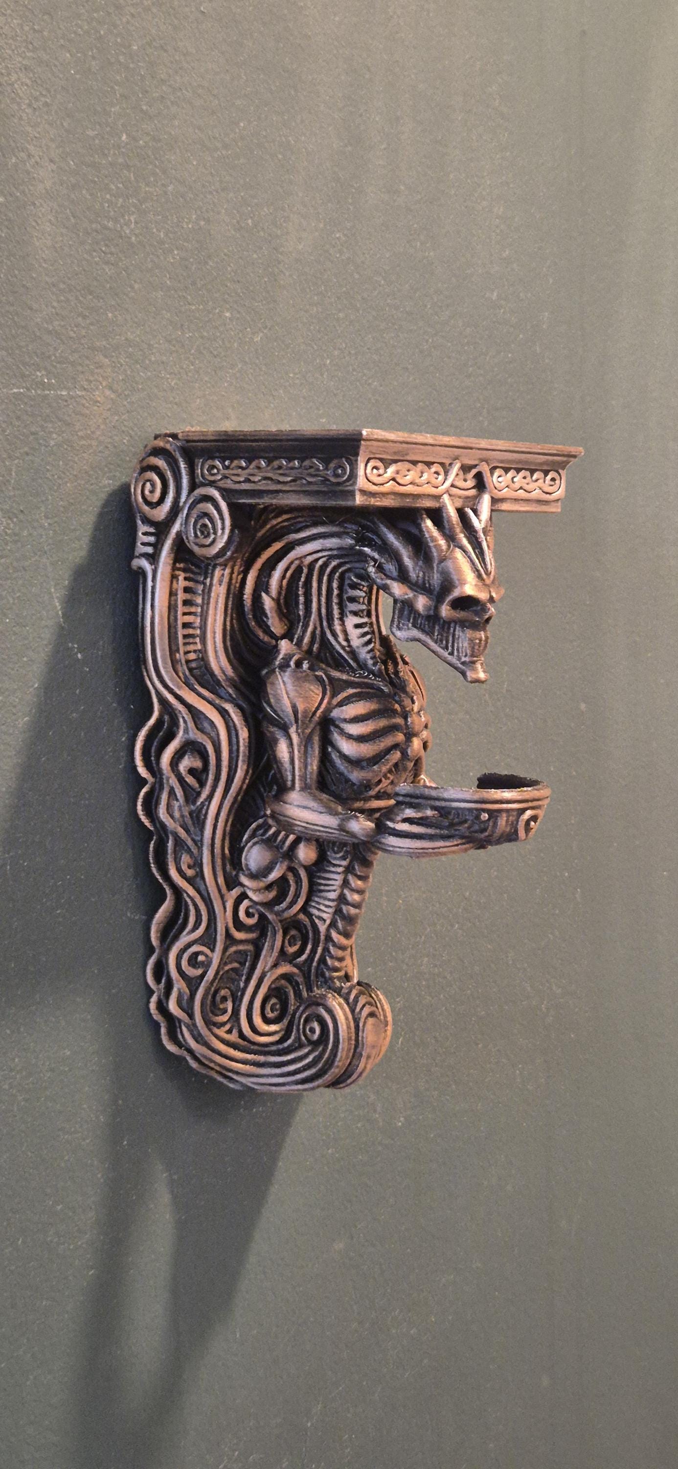 Gothic Wall Shelf with Demon Dragon Skeleton Design – Dark Fantasy Candle Holder – Horror Home Decor