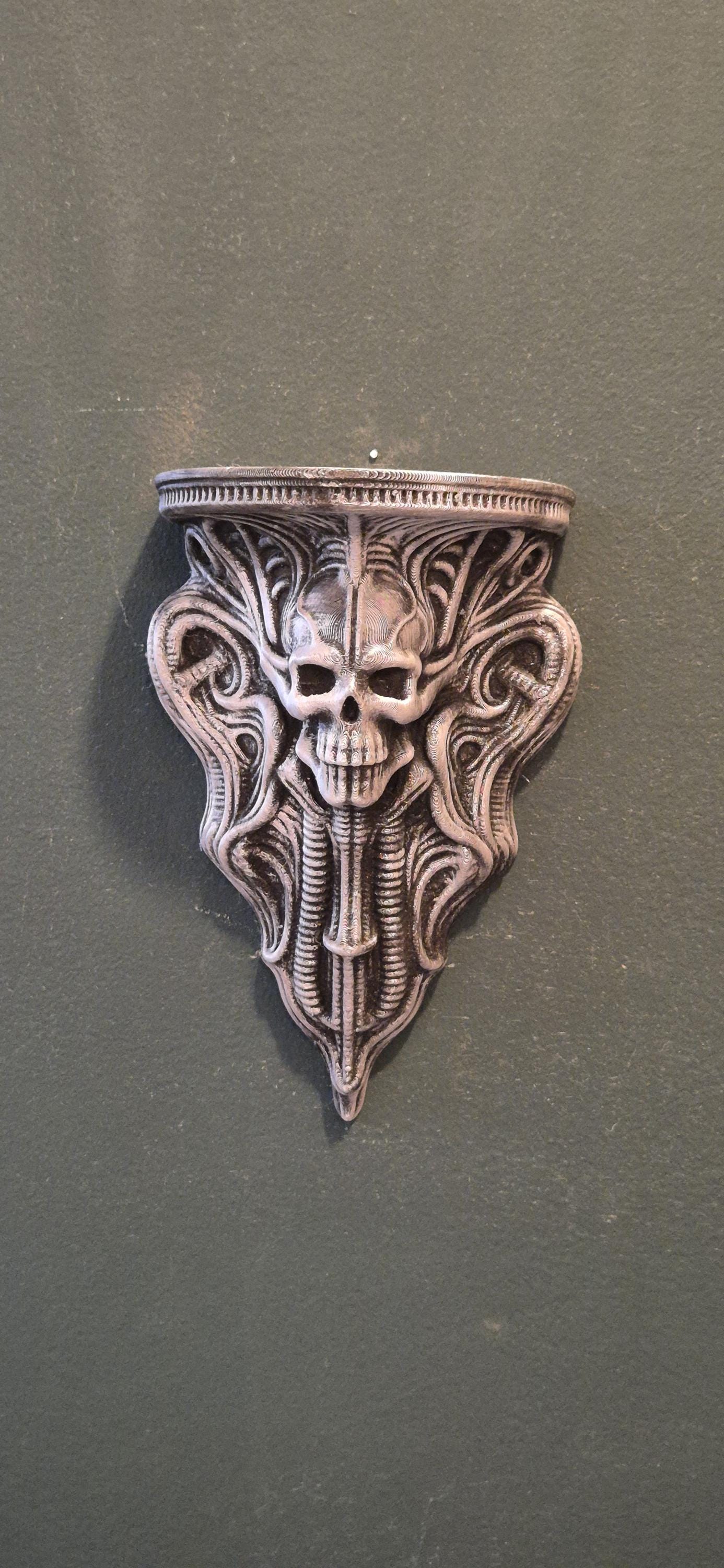Biomechanical Skull Wall Shelf – H.R. Giger Inspired Gothic Decor – Alien Industrial Style Wall Bracket