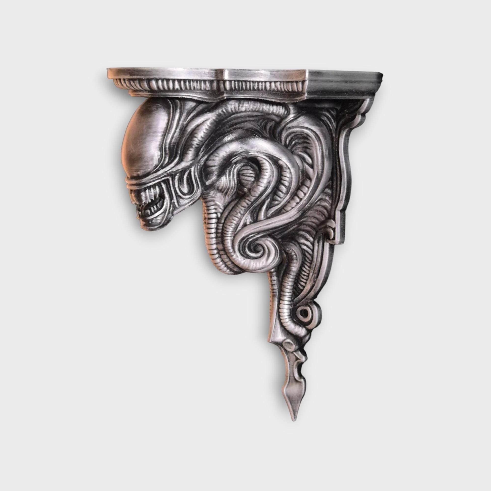 Alien Wall Shelf – Giger-Inspired Biomechanical Skull Wall Bracket – Sci-Fi Gothic Decor – Xenomorph Horror Sculpture Shelf