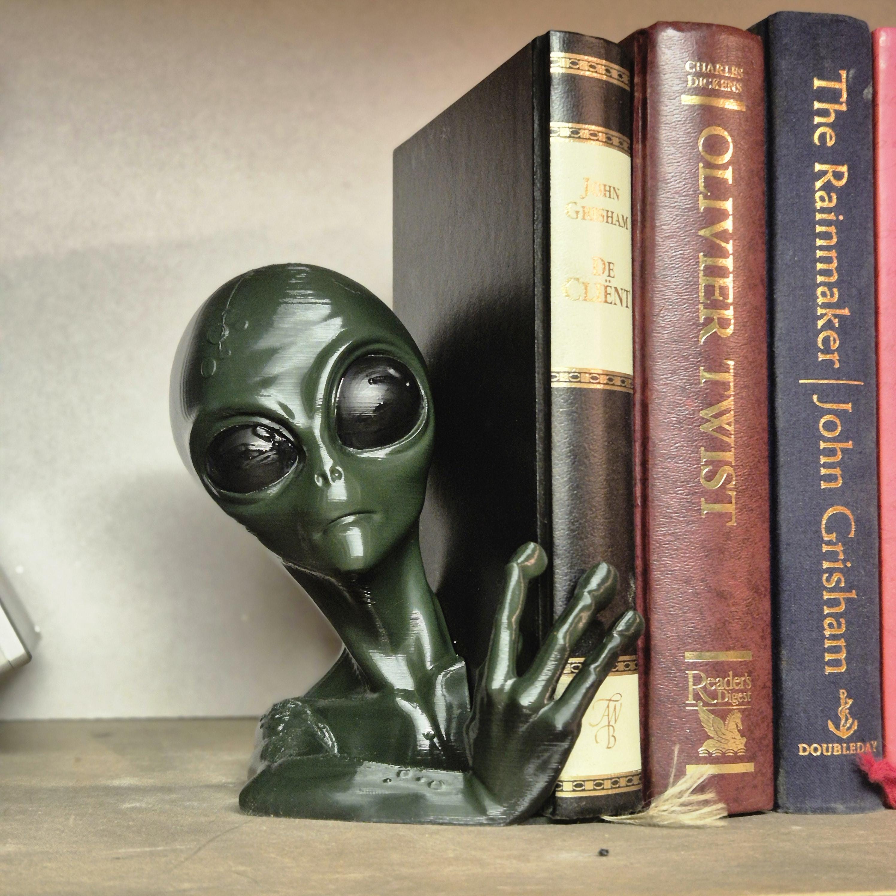 Alien book ends - bookshelf decor science fiction
