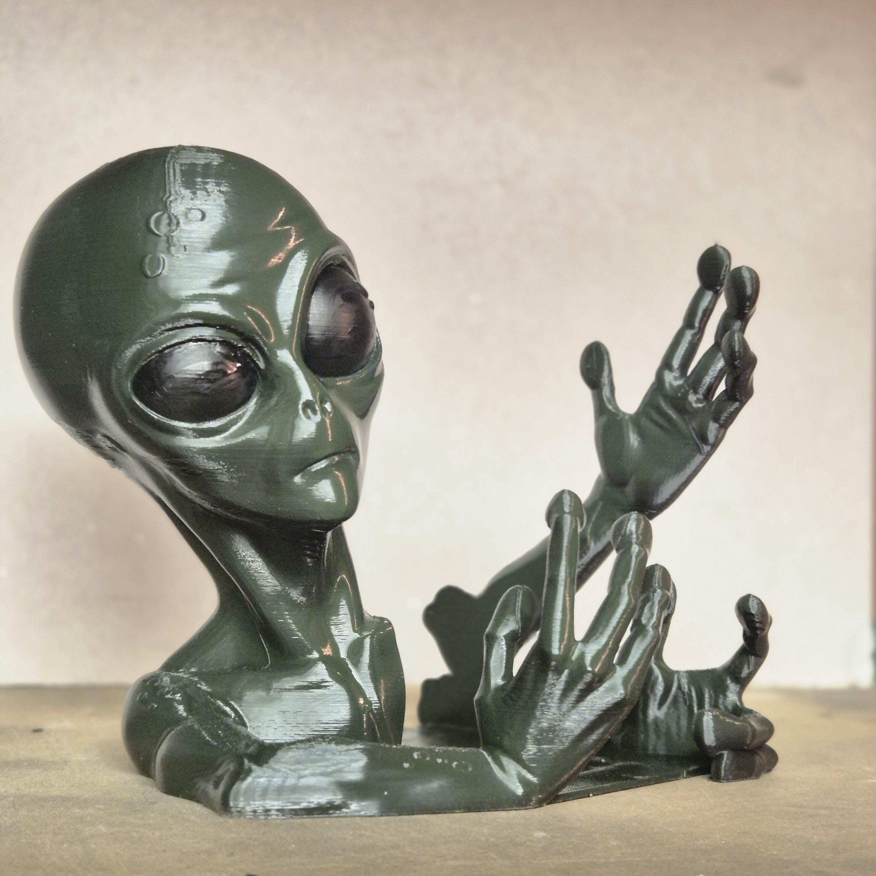 Alien book ends - bookshelf decor science fiction