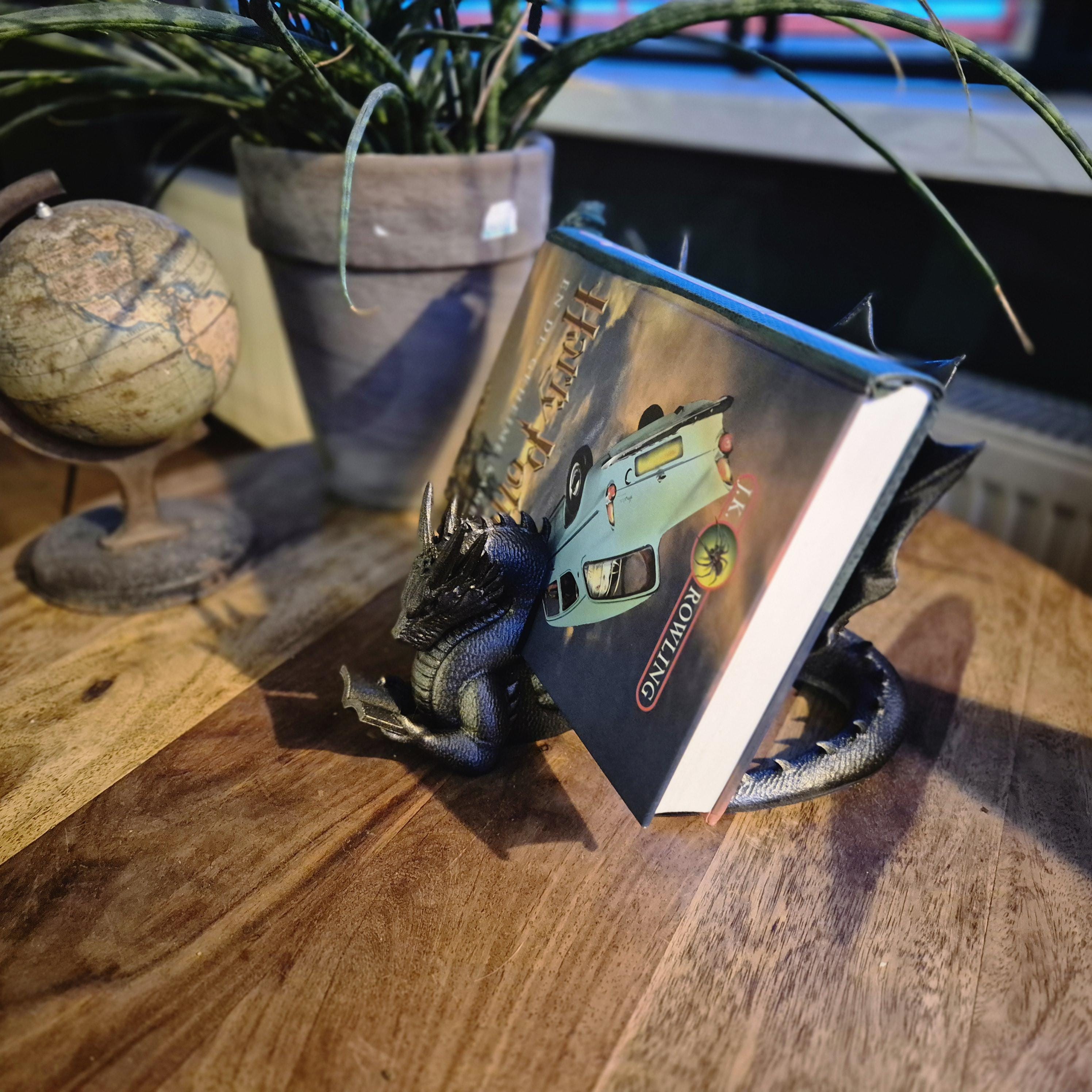 Tablet / Book holder dragon - fantasy bookshelf decor onyxstorm forthwing lover gift