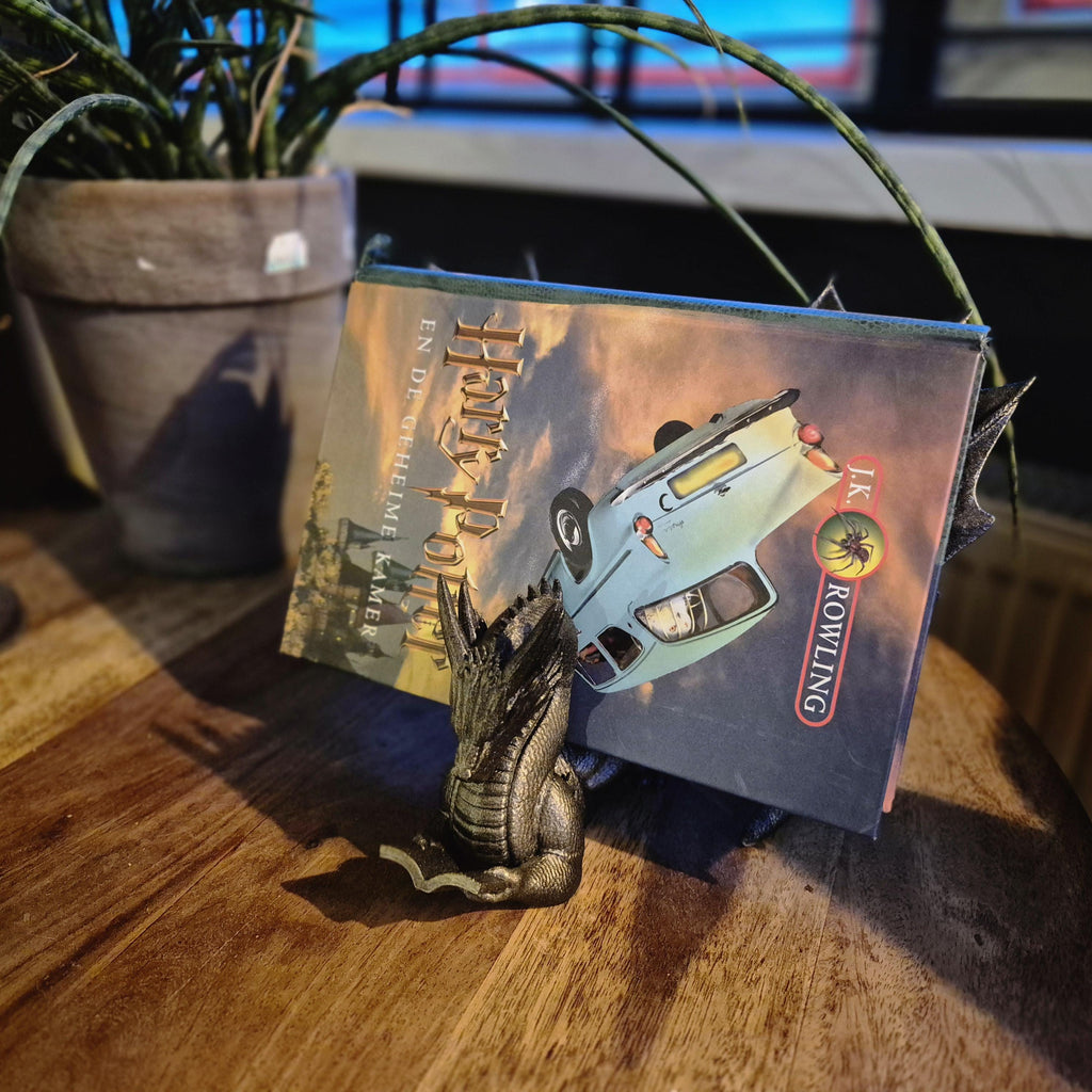 Tablet / Book holder dragon - fantasy bookshelf decor onyxstorm forthwing lover gift