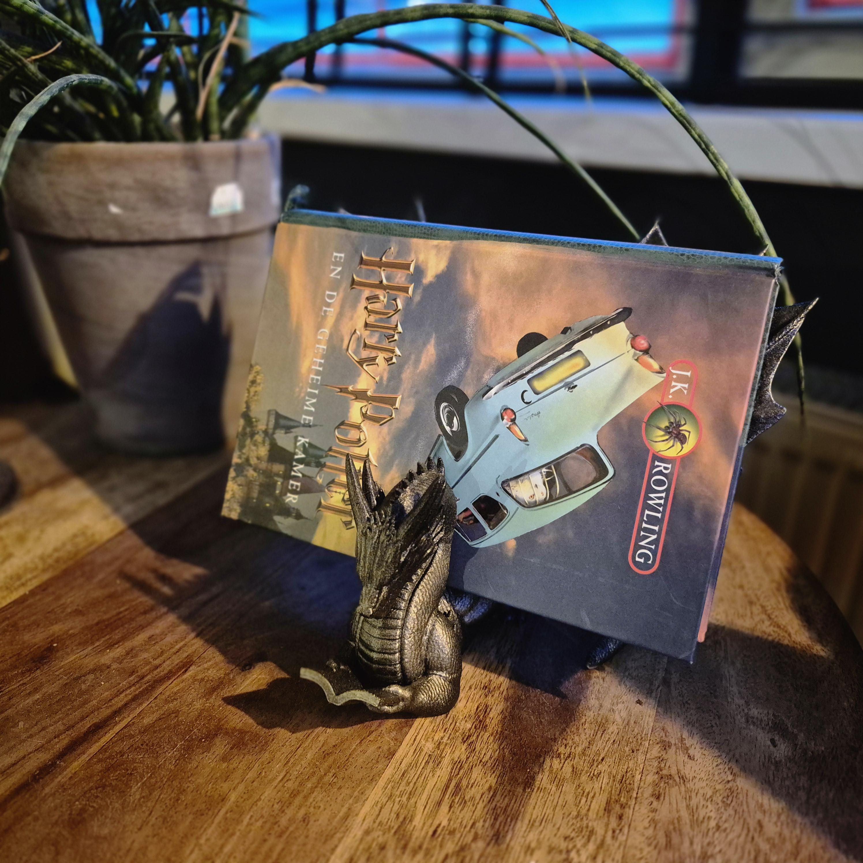 Tablet / Book holder dragon - fantasy bookshelf decor onyxstorm forthwing lover gift