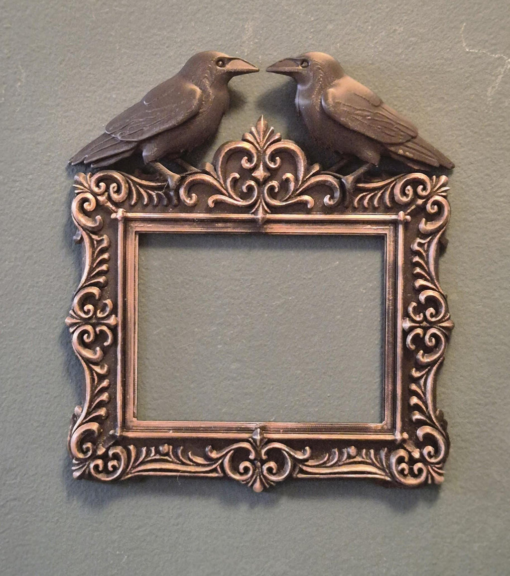 Raven Gothic Picture Frame | Halloween Crow Wall Decor | Dark Baroque Photo Frame | Spooky Home Decoration | Occult Raven Frame