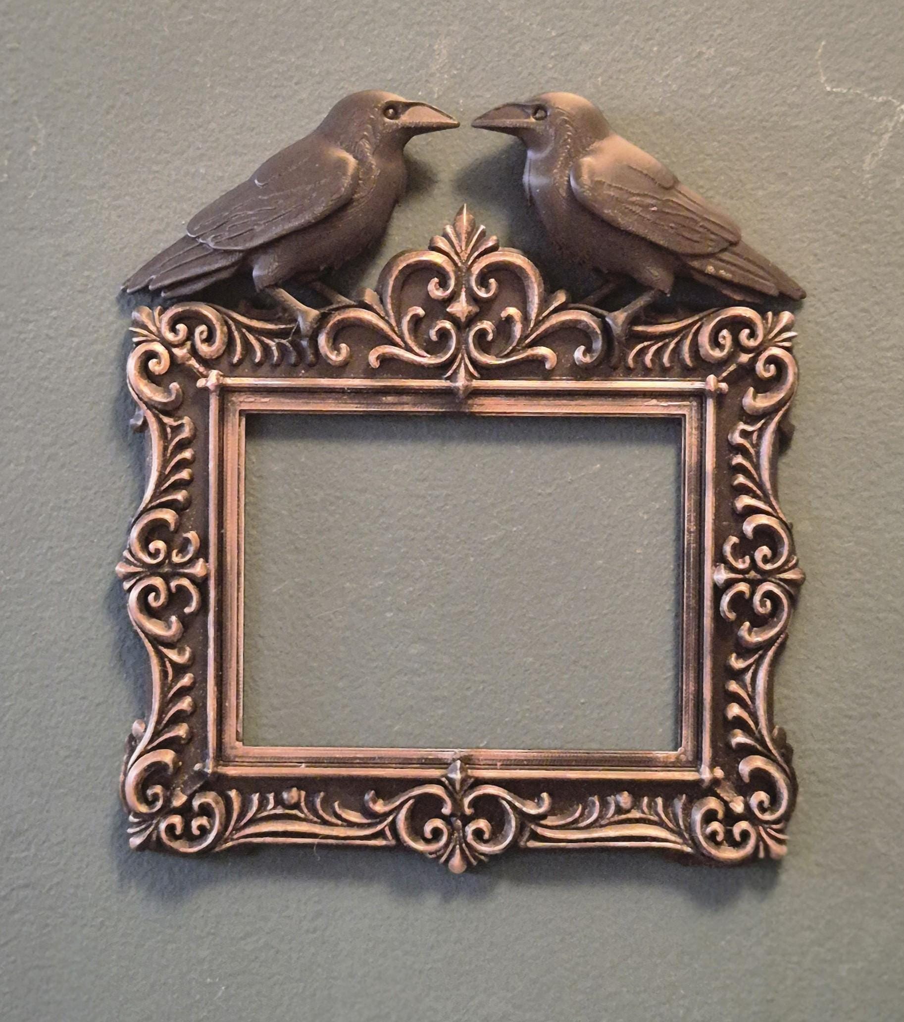 Raven Gothic Picture Frame | Halloween Crow Wall Decor | Dark Baroque Photo Frame | Spooky Home Decoration | Occult Raven Frame