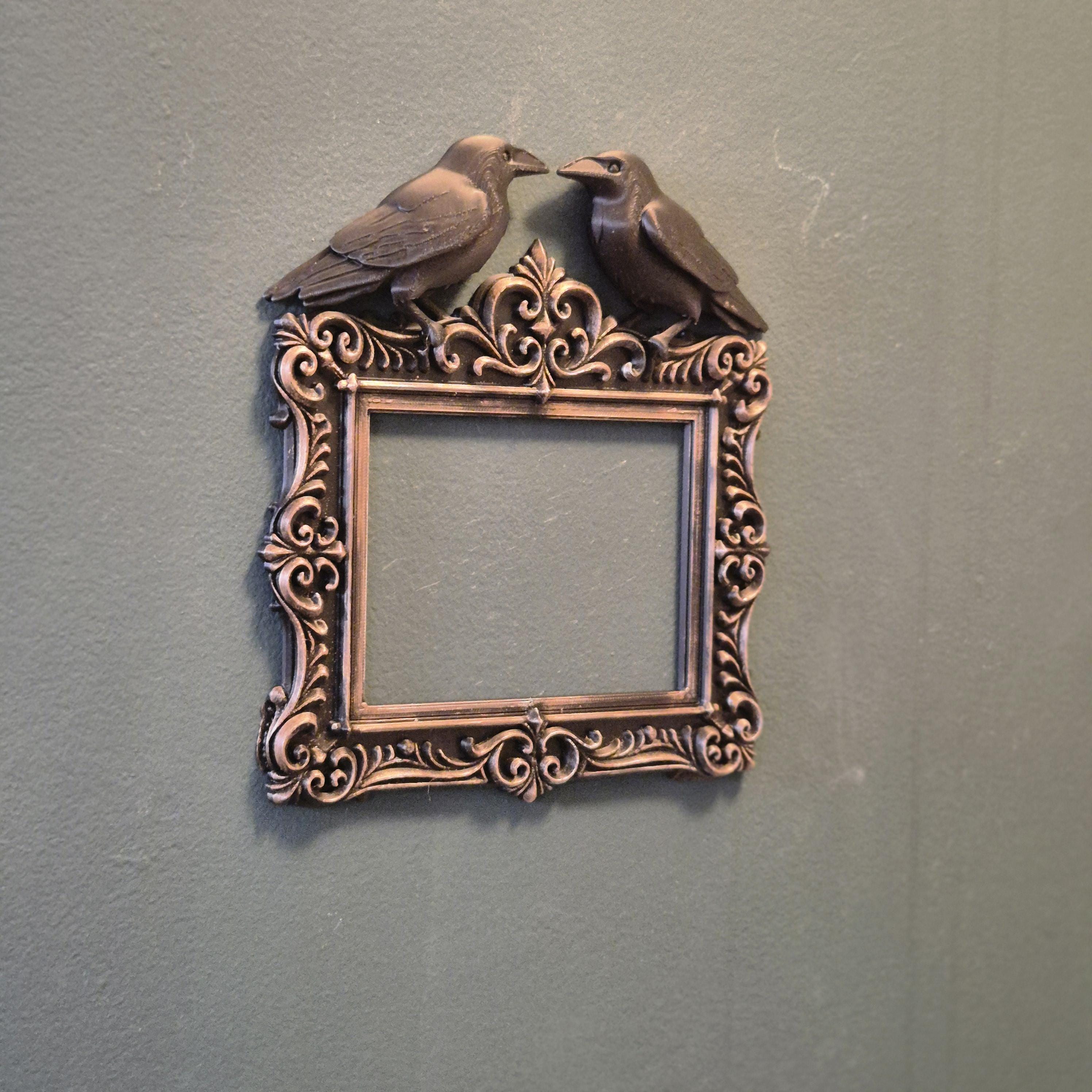 Raven Gothic Picture Frame | Halloween Crow Wall Decor | Dark Baroque Photo Frame | Spooky Home Decoration | Occult Raven Frame