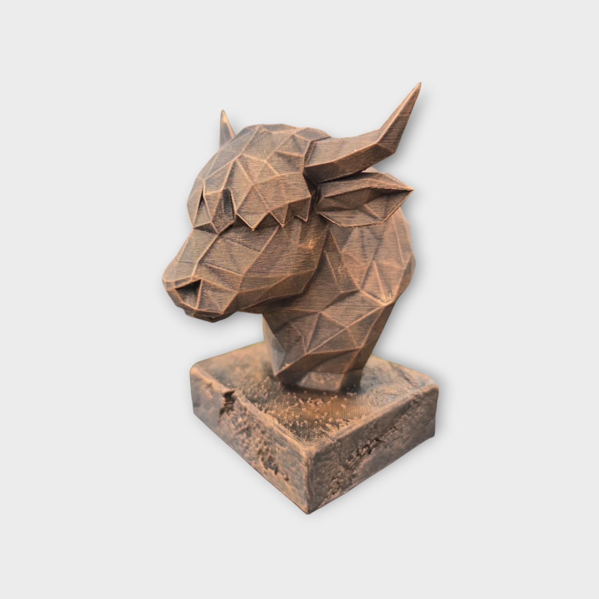 Bust of a Highland Cow Low Poly statue - home decor animal lover gift him her handpainted ornament