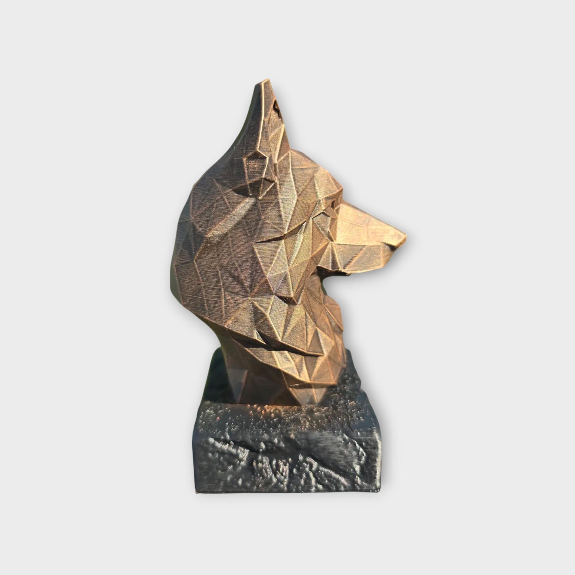 Bust of a German Shepherd Low Poly Bust Dog Statue - Home Decor Dog Lover Hand-Painted Ornament