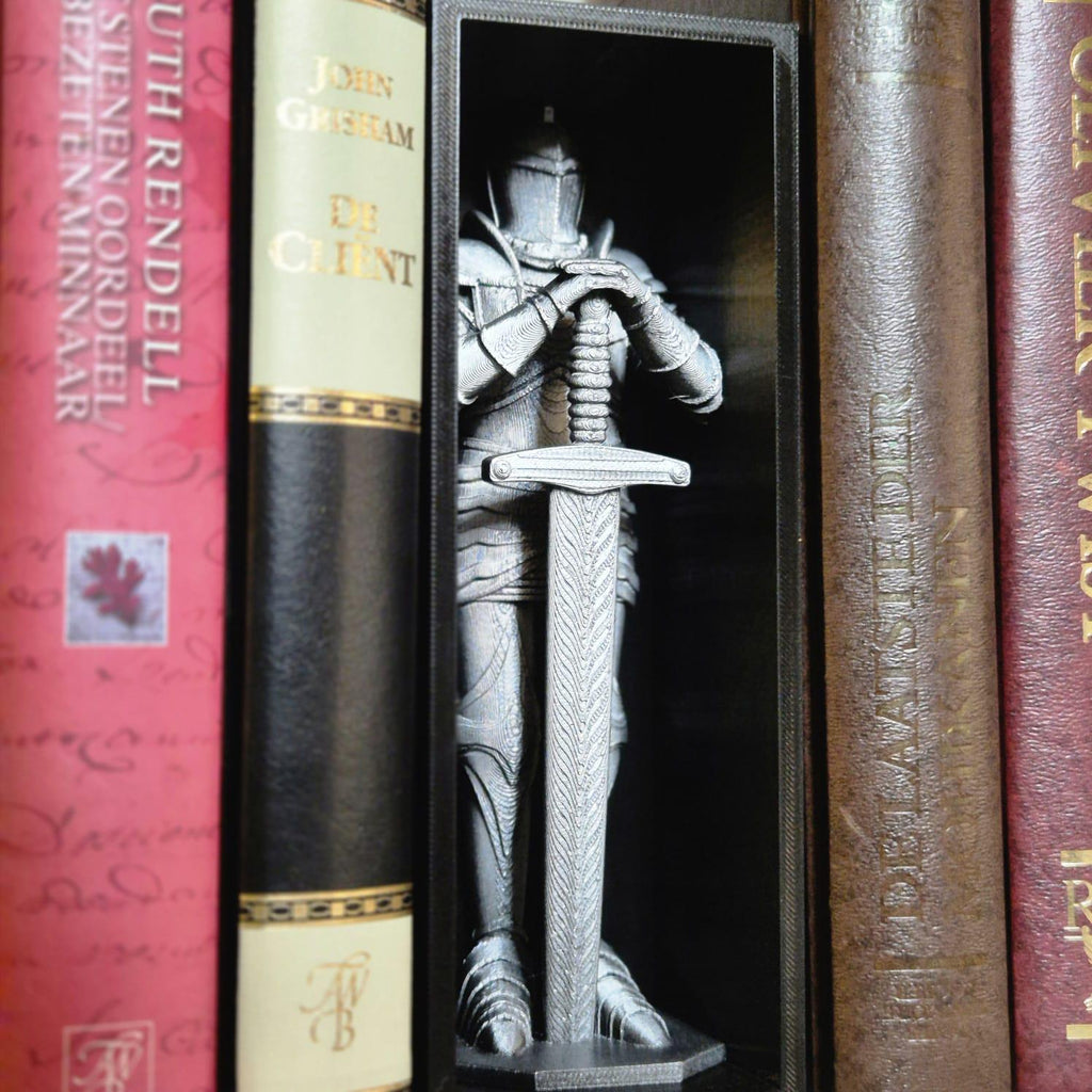 Enchanted Knight Book Nook wizard chess king - 3D Printed Fantasy Warrior for Magical Bookshelves
