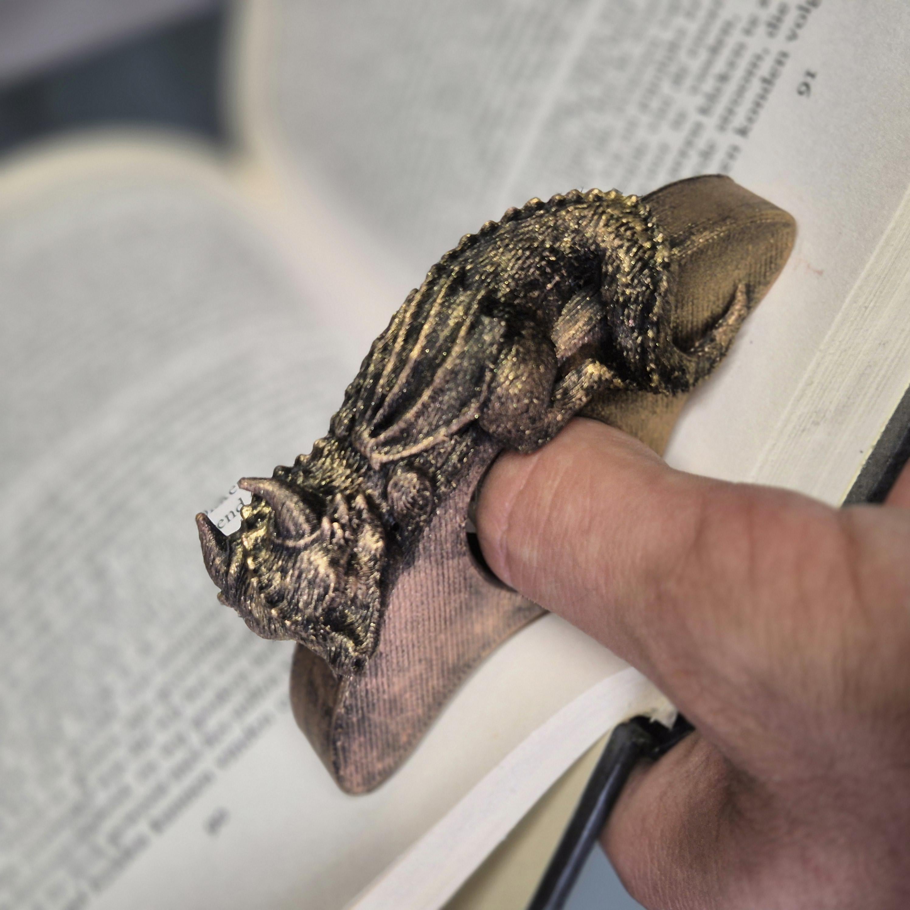 Dragon Handmade Page Holder | Thumb Book Holder | Perfect Gift for Book Lovers | Reading Aid for Comfortable Reading | Bookworm Gift