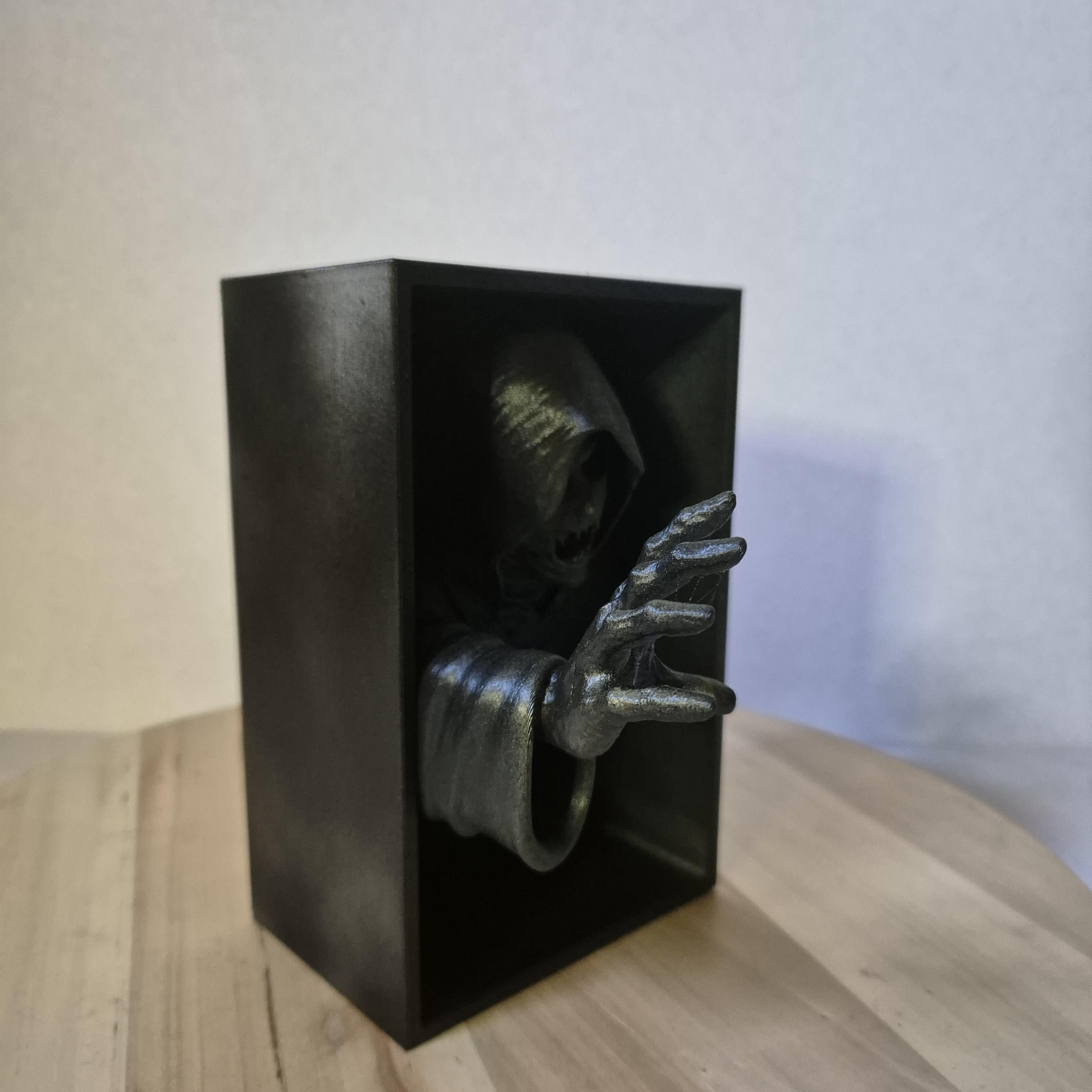Dementor book nook -- ideal gift for a Potterhead