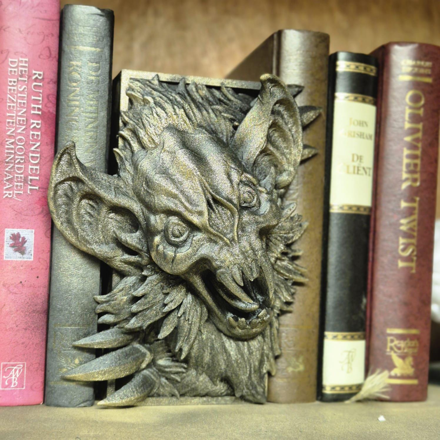 Unique Handcrafted bat Book Nook | Mystical bat Bookend | Fantasy Bookshelf Decor