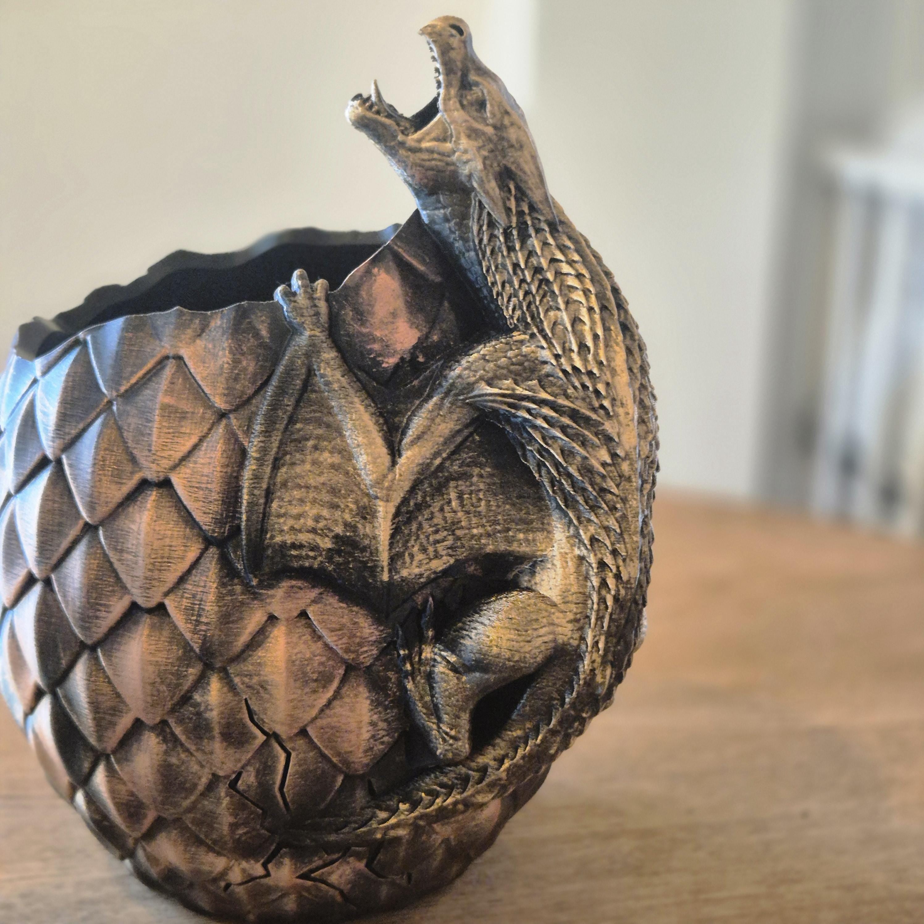 Dragon on dragonegg plant vase