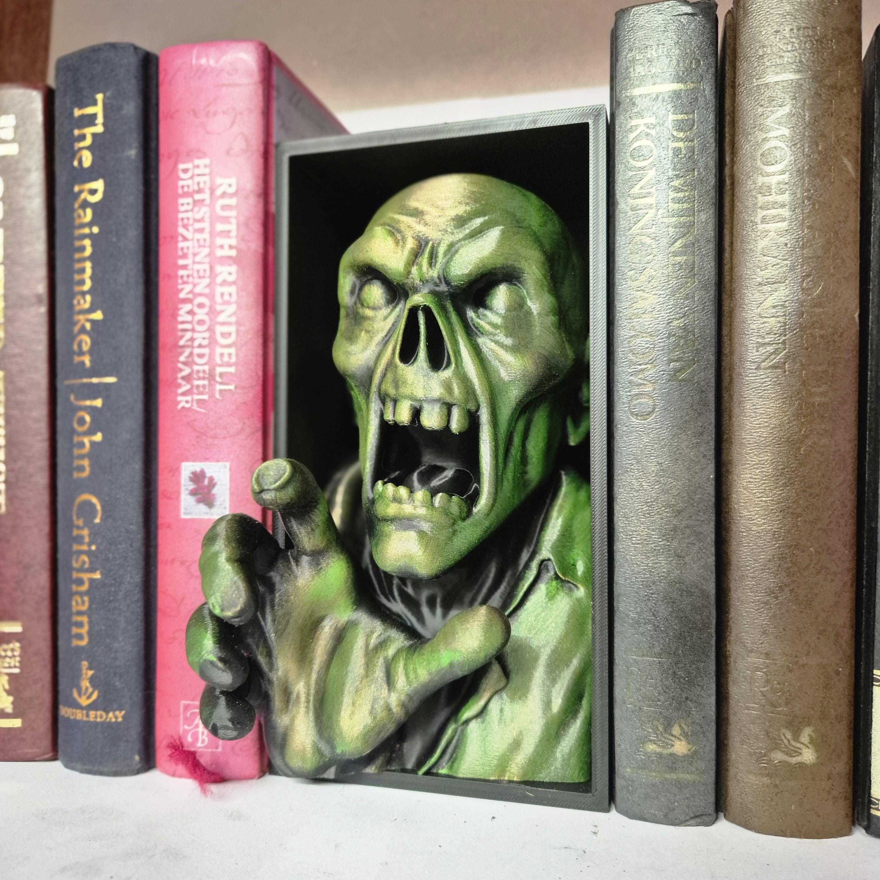 Zombie Book Nook - 3D Printed walking dead for Fantasy Bookshelves