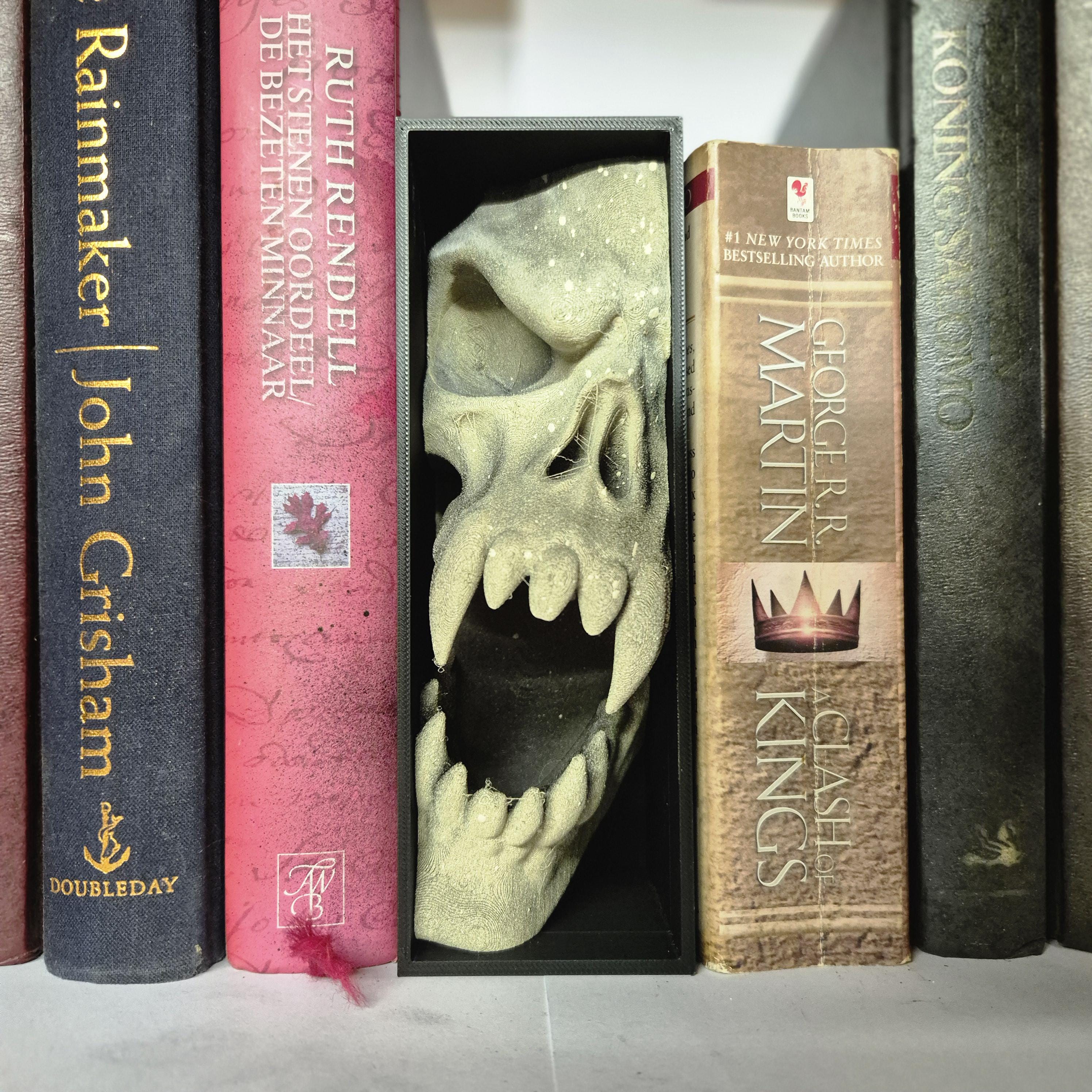 Unique Game Book Nook with Skull - Perfect for Gamers and Book Lovers
