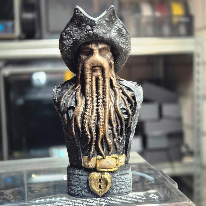 Davy Jones bust handpainted - decor home pirates of the carribien