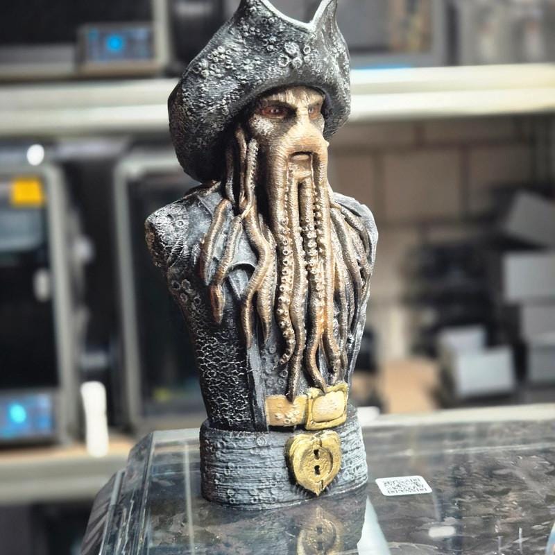 Davy Jones bust handpainted - decor home pirates of the carribien