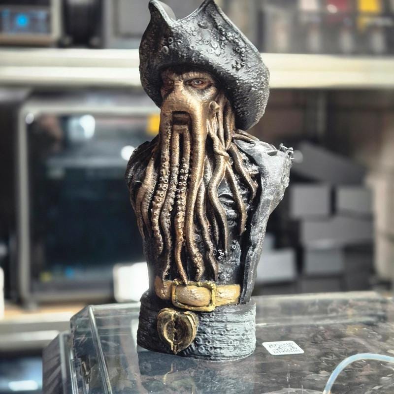 Davy Jones bust handpainted - decor home pirates of the carribien