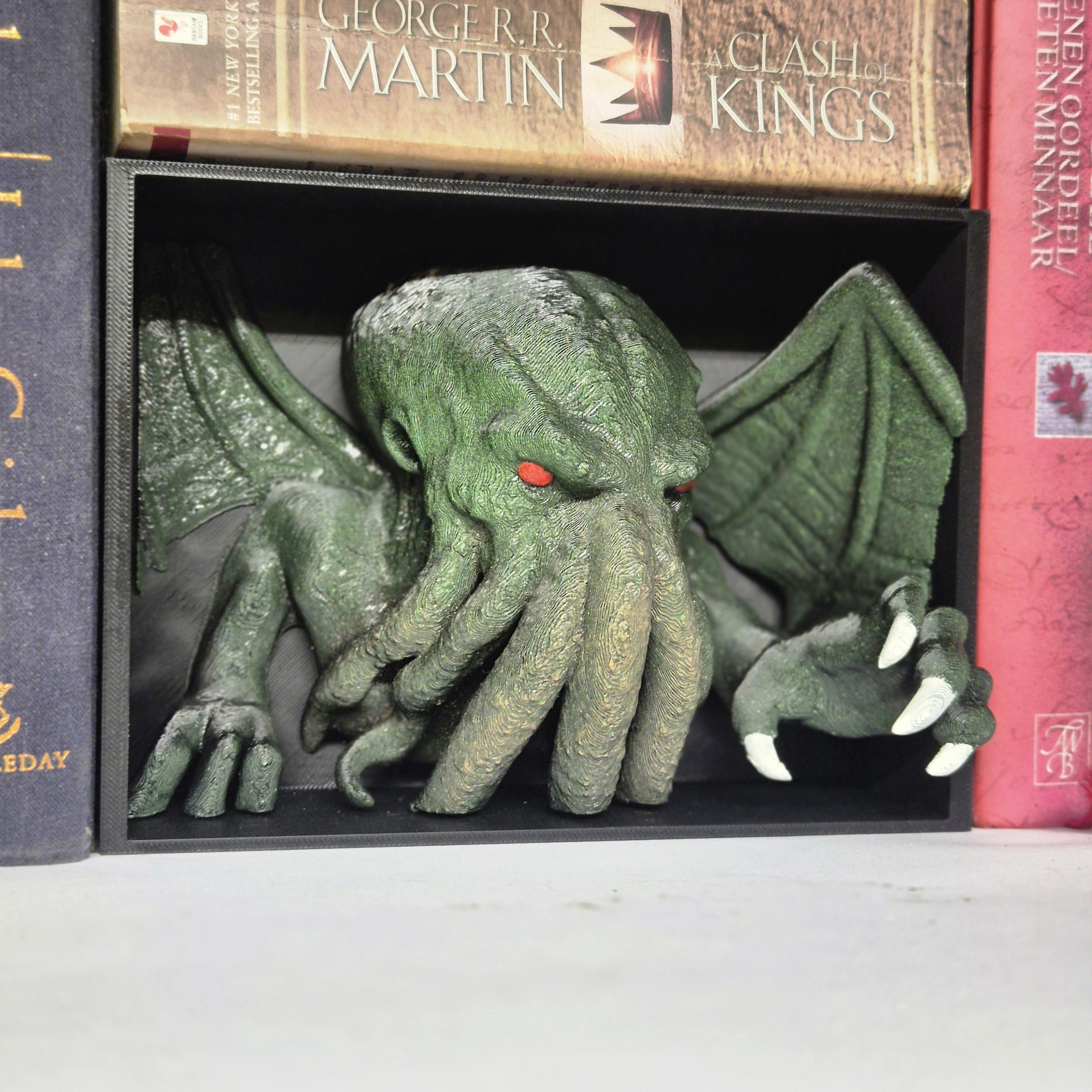 Book nook cthulhu - bookshelf fantasy decor