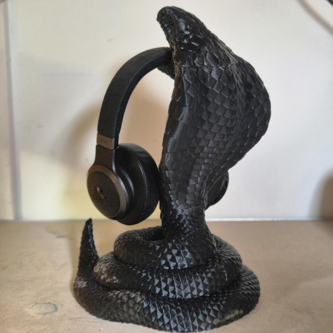 Cobra Black Premium Headphone Stand – Sleek, Modern, and Stylish gift