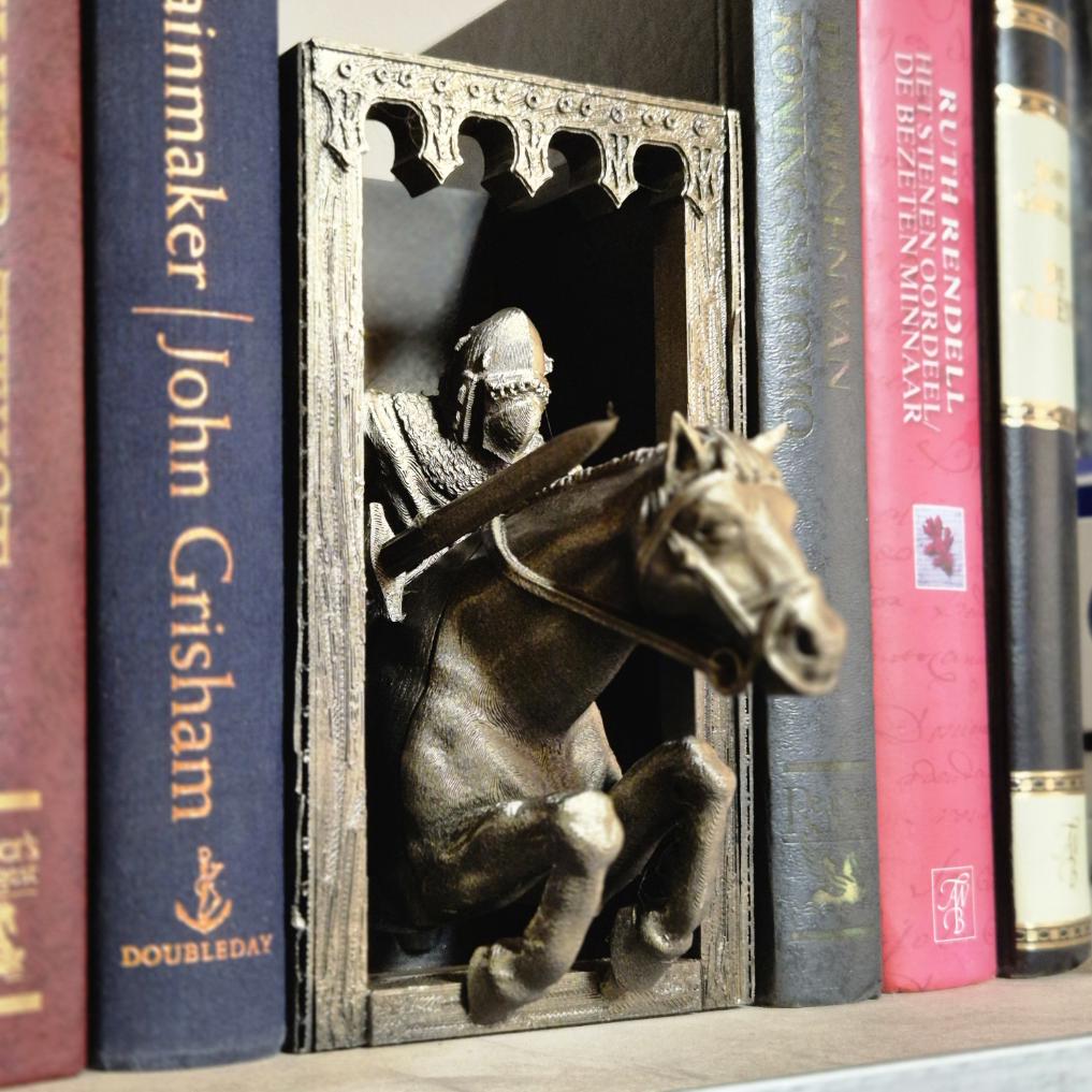 Knight on Horse Book Nook - 3D Printed Medieval Fantasy Decor