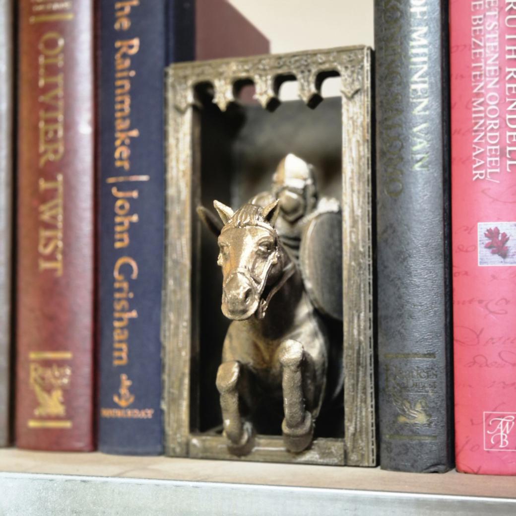 Knight on Horse Book Nook - 3D Printed Medieval Fantasy Decor