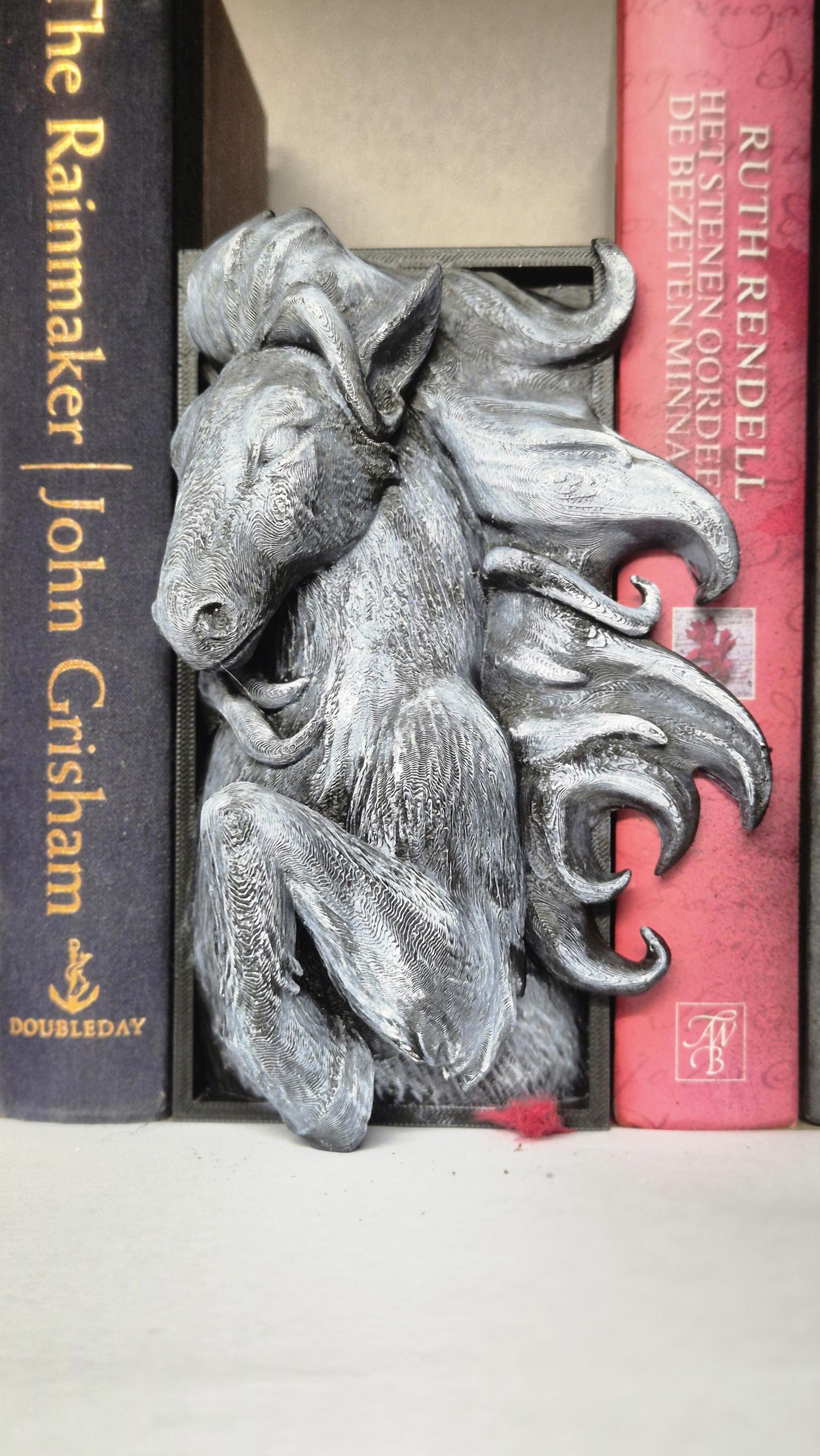 Book nook black and white horse - bookshelf decor