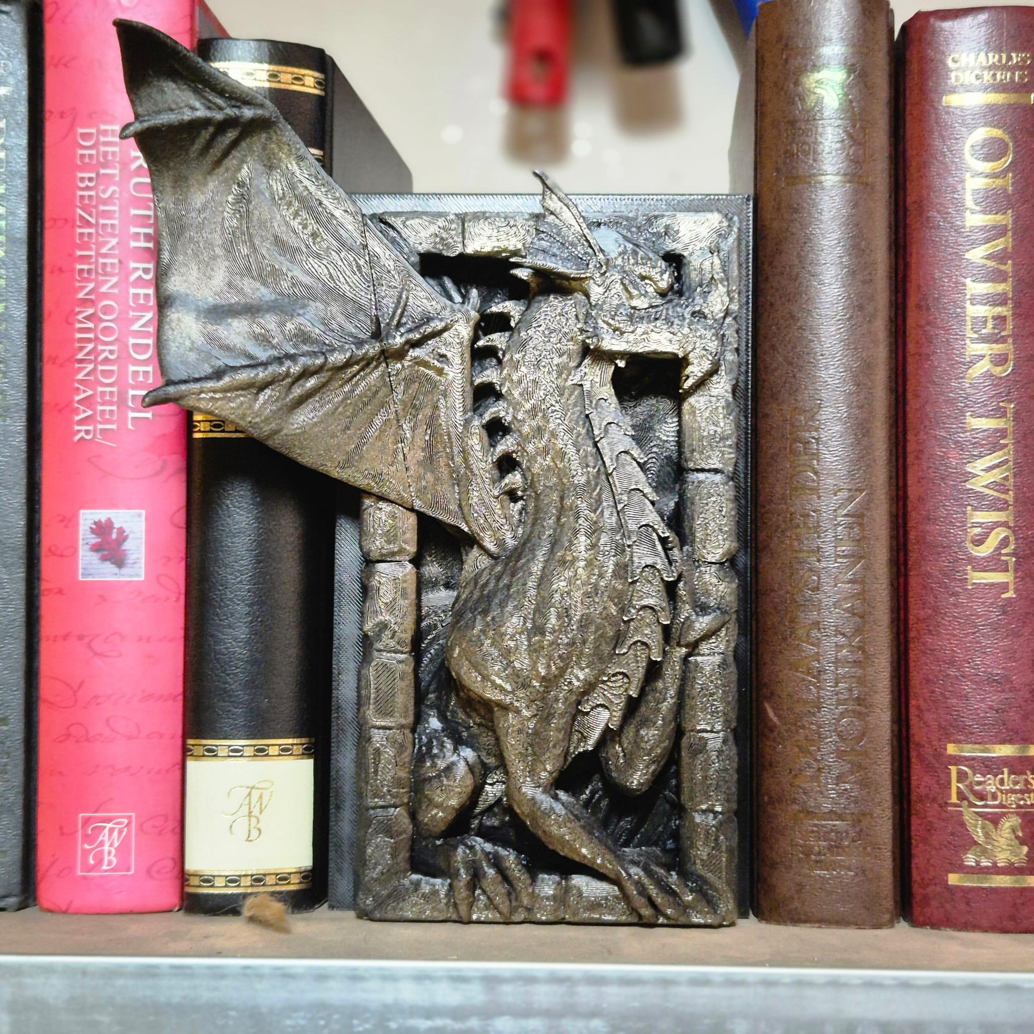 Mystical Dragon Climbing Wall Book Nook - 3D Printed