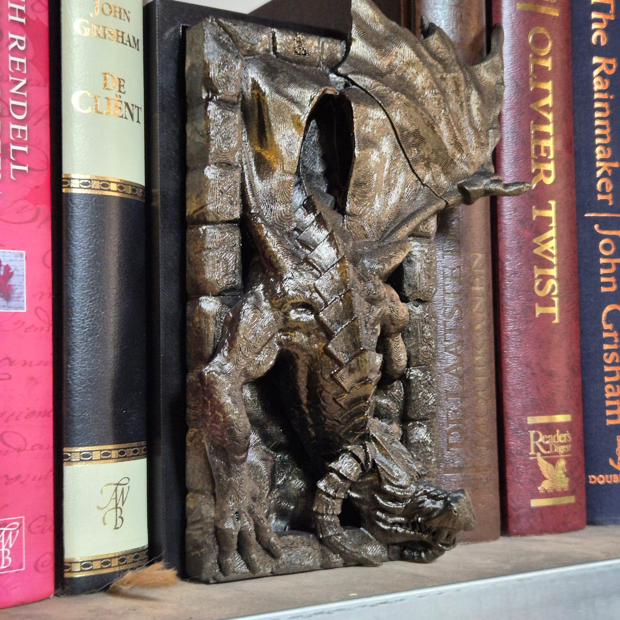 Dragon Adventure Book Nook - Climbing the Wall of Fantasy