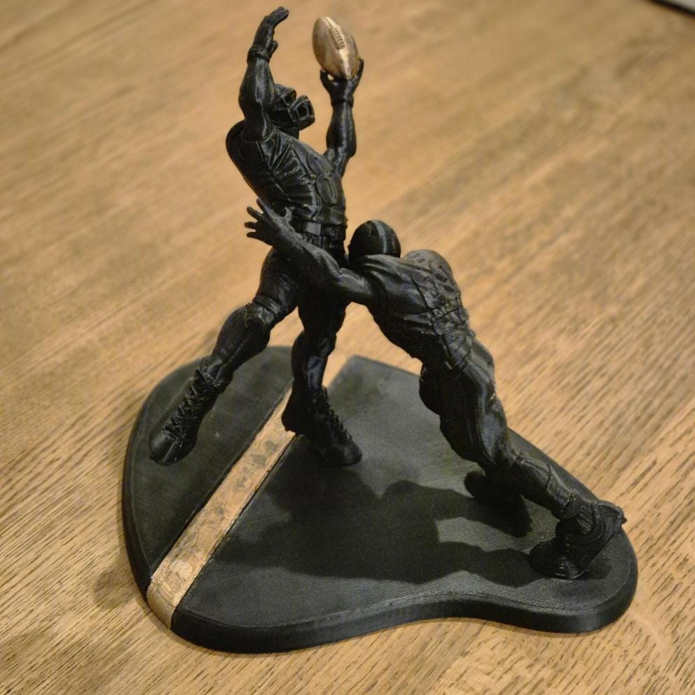 American Football Players Touchdown Tackle - Dynamic Sports Figurine