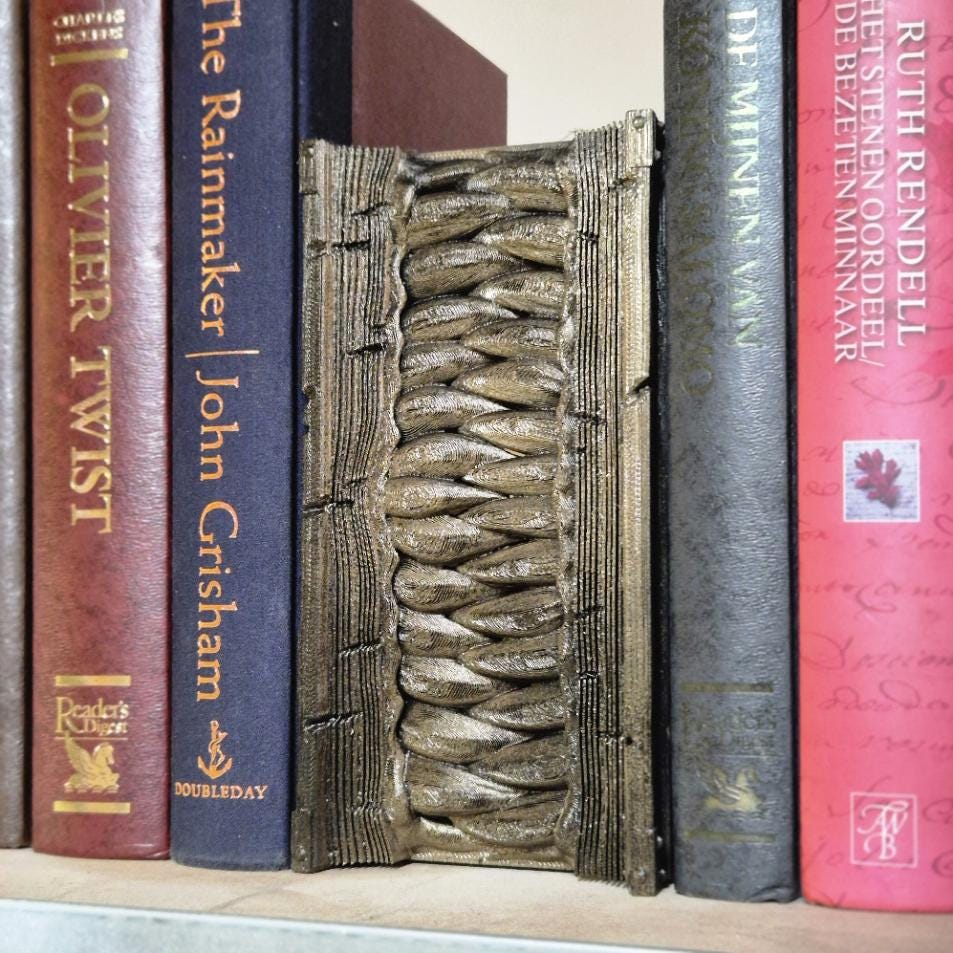 Mimic Book Nook with Closed Mouth - 3D Printed Fantasy Decor