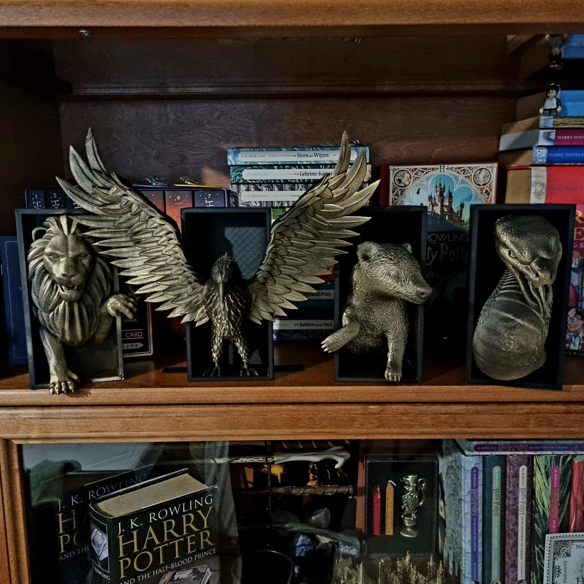 Unique Handcrafted Lion Book Nook | Mystical Lion Bookend | Fantasy Bookshelf Decor