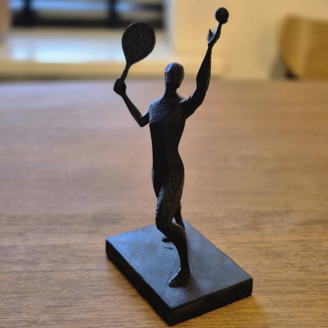 Einzigartige abstrakte Figur – Tennisspieler Geschenk Bücherregal Schreibtischdeko